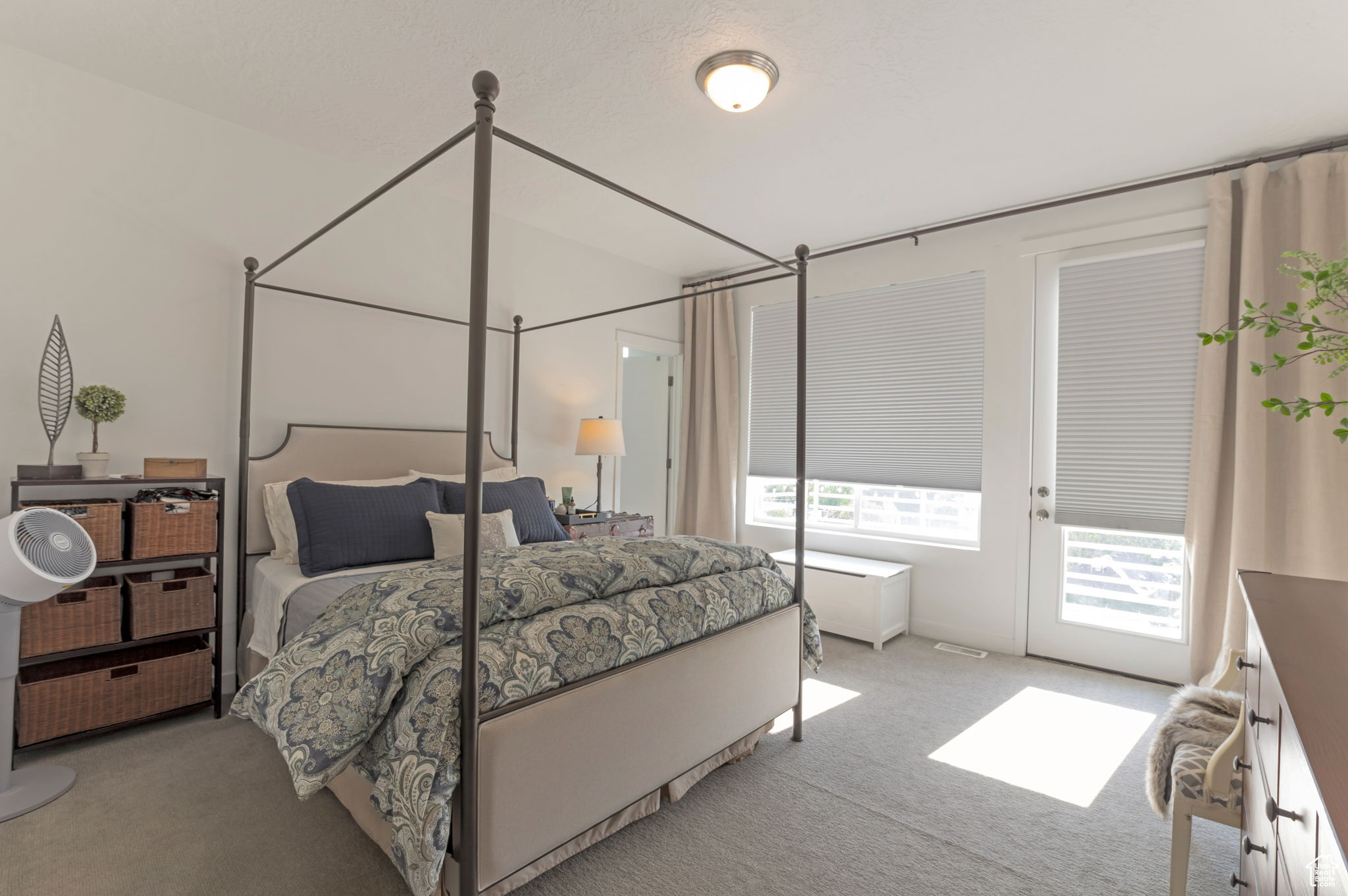 ALMOND STREET - Residential