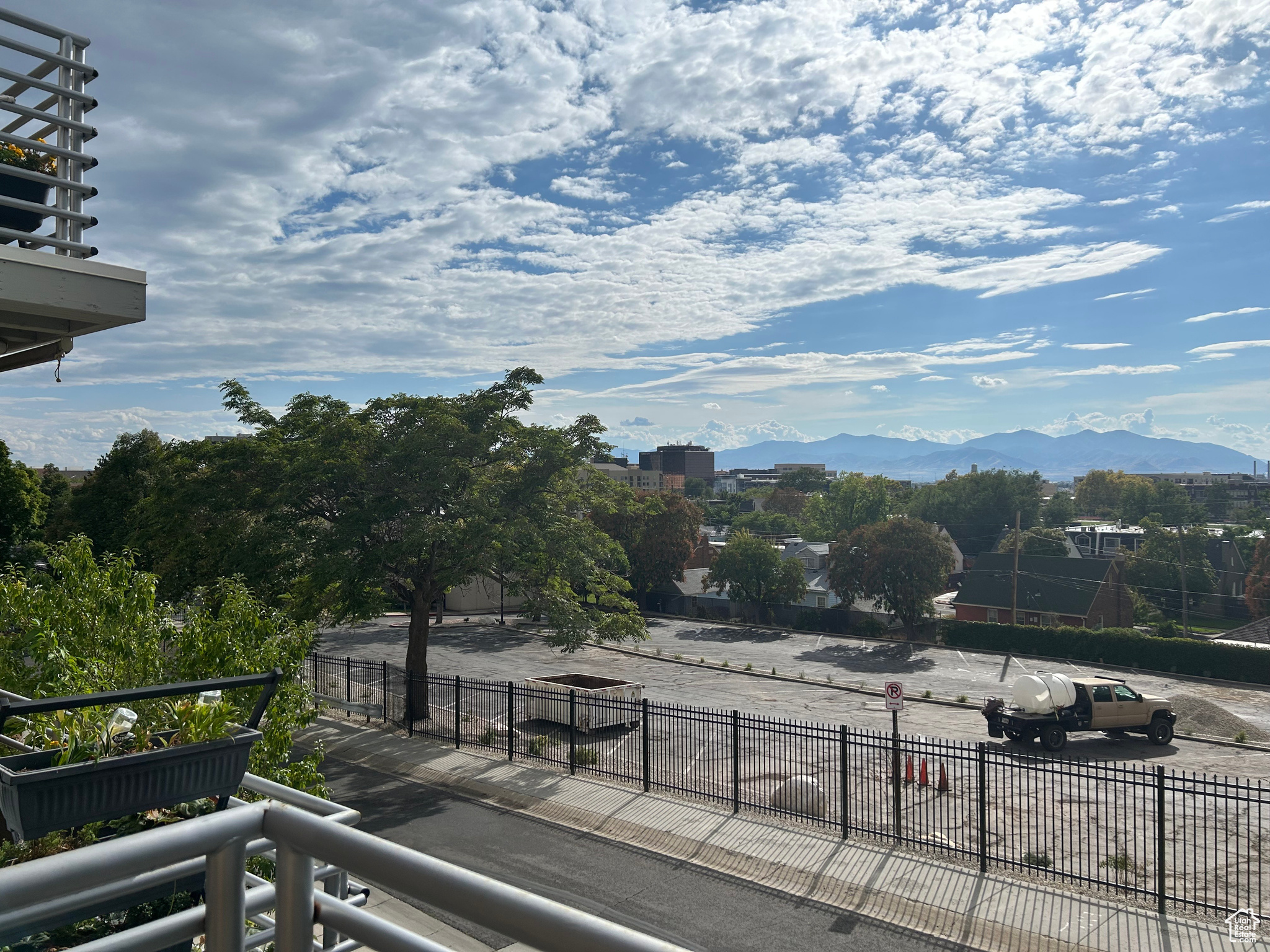 ALMOND STREET - Residential