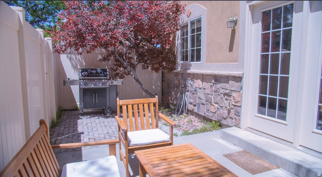 COPPER HILLS CONDOMINIUMS - Residential