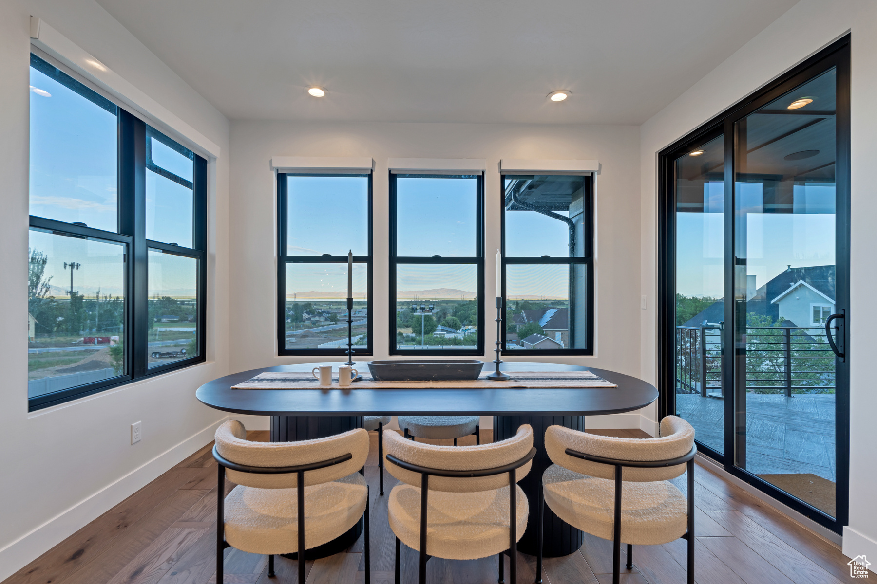 SUMMERHILL LANE - Residential