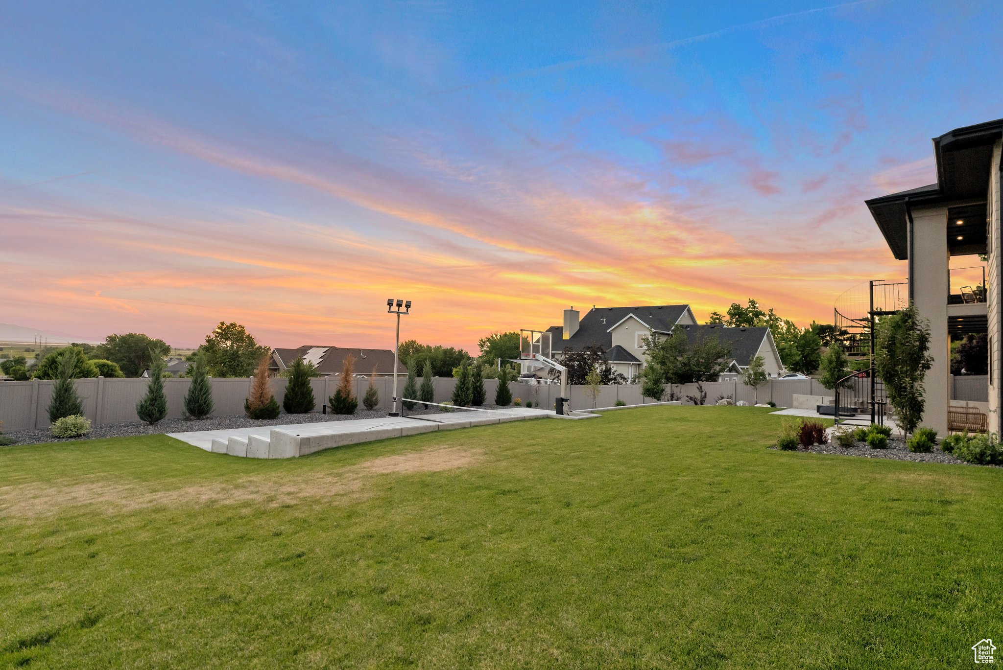 SUMMERHILL LANE - Residential