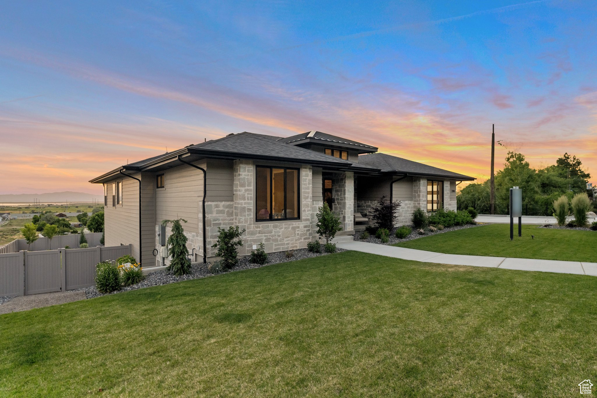 SUMMERHILL LANE - Residential