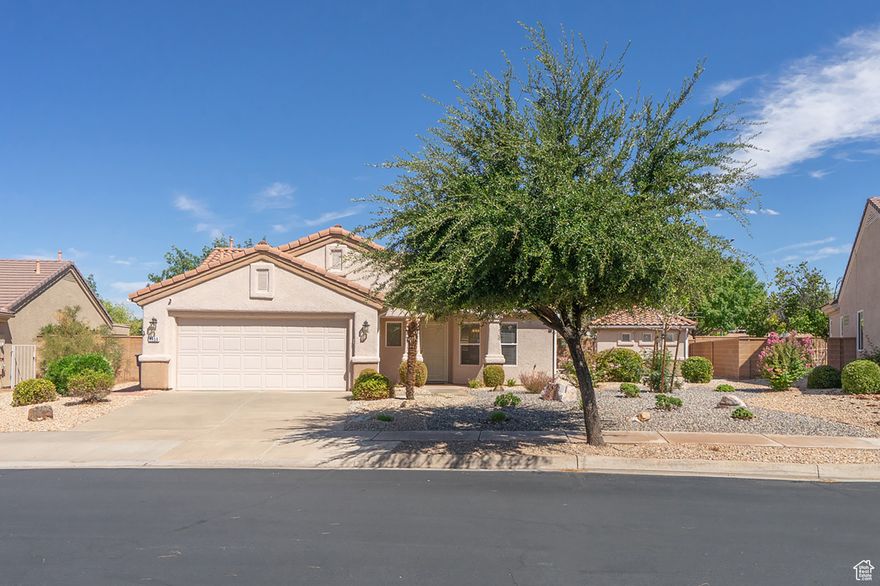 WALKING DISTANCE FROM THE SUN RIVER CLUBHOUSE! 55+ active community. Updated home with a casita on a large lot. Main house features 2 bedrooms, a den/computer nook, 2 bathrooms, and a 2.5 car garage. The detached casita, with its new mini-split AC, adds an additional bedroom and bathroom. In 2021 new granite countertops, appliances, wood floors, baseboard, plumbing and lighting fixtures, water heater, fireplace & security cameras were added. See document section for the 18 updates and improvements.