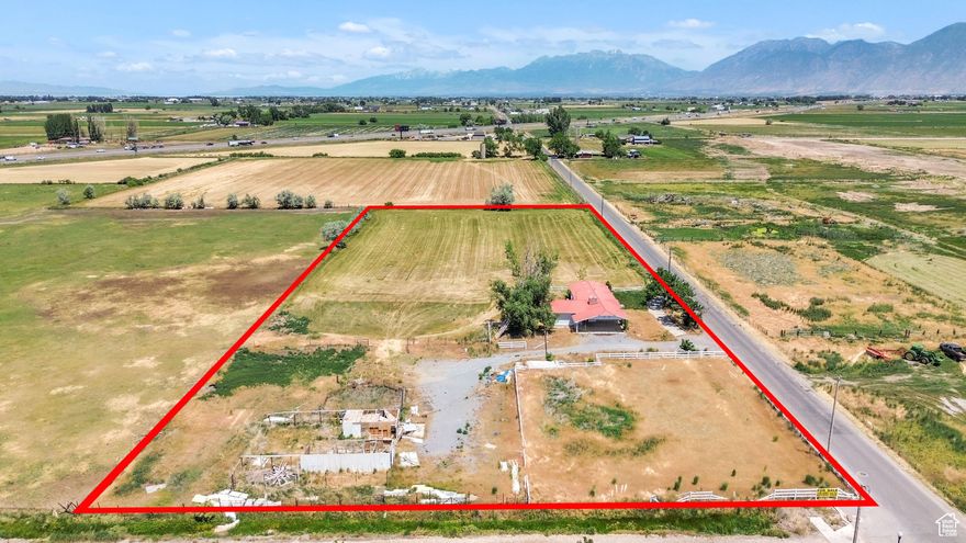 We have 1.5 Acres Under Contract, however, the remaining 3 Acres are still available for $1.2M! Exceptional 4.6-acre light industrial parcel in Salem, Utah, ideal for developers and investors seeking immediate or future commercial opportunities. With flexible zoning that supports warehouse construction, storage units (either concept already with pre-approval from Salem City- see attached docs), or other industrial uses, the property is perfectly positioned to capitalize on the area's ongoing expansion. Located near major freeway access points, this site offers logistical advantages and strong visibility. Future city planning calls for high-density residential development nearby (2800 doors just to the east, for example), creating long-term potential for mixed-use synergy and increased property value. Don't miss this opportunity to invest in one of Utah County's fastest-growing corridors.