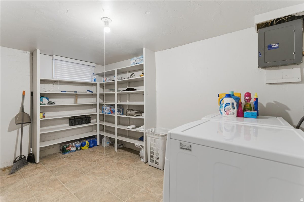 OQUIRRH HILLS NO 4 - Residential