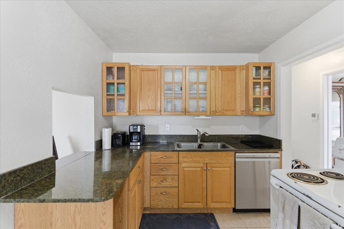 OQUIRRH HILLS NO 4 - Residential