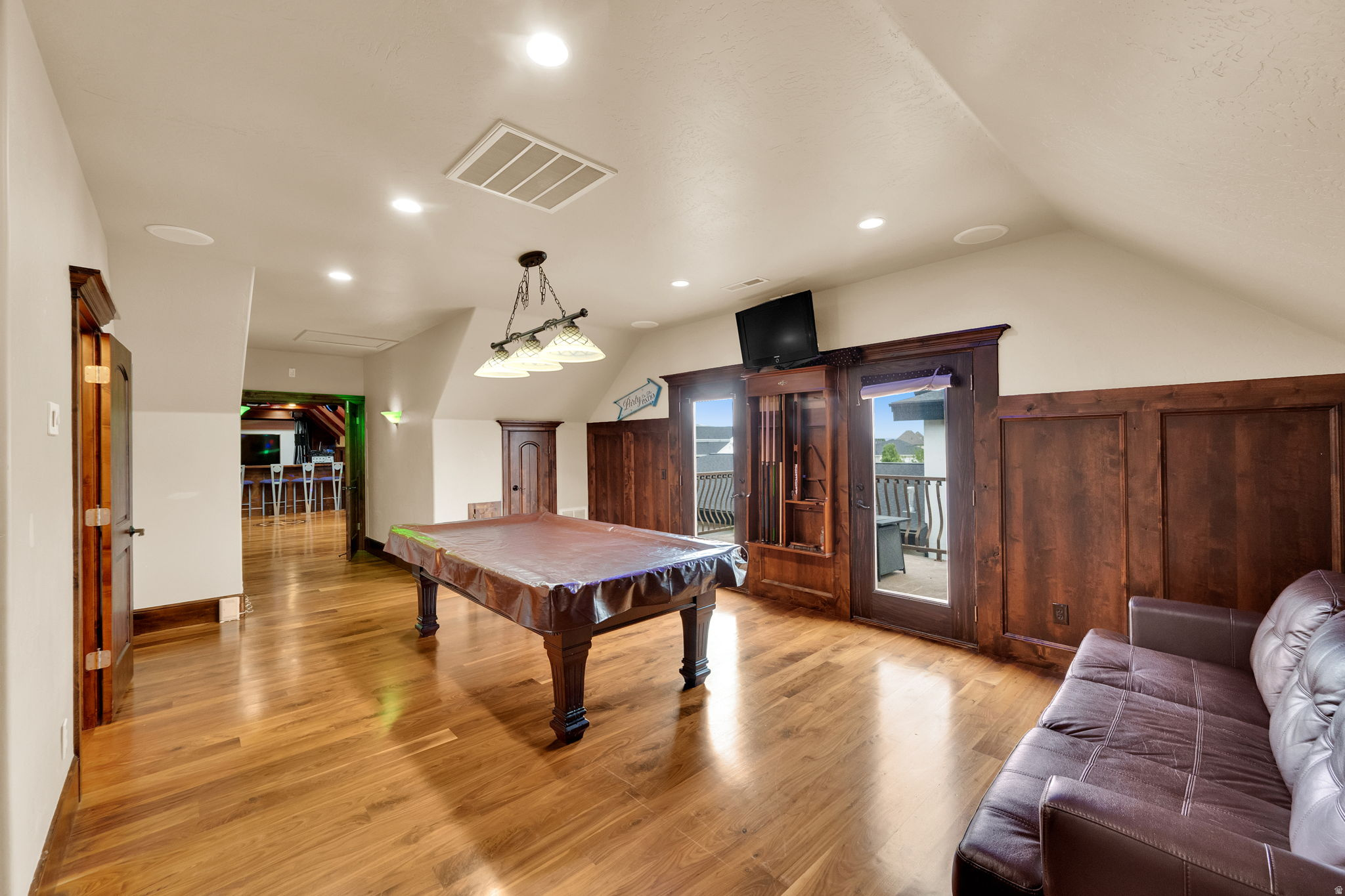 SARATOGA SPRINGS - Residential