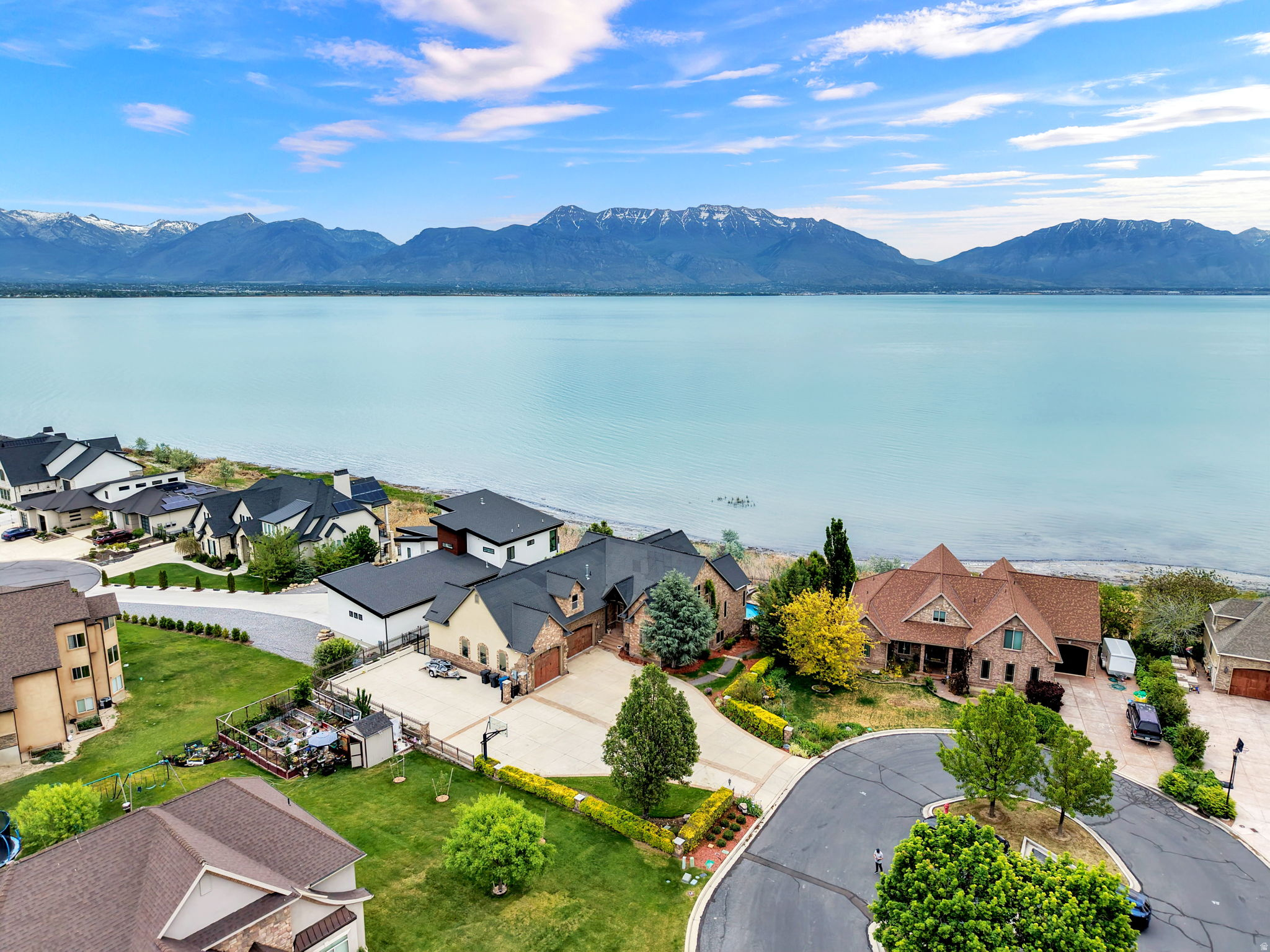 SARATOGA SPRINGS - Residential