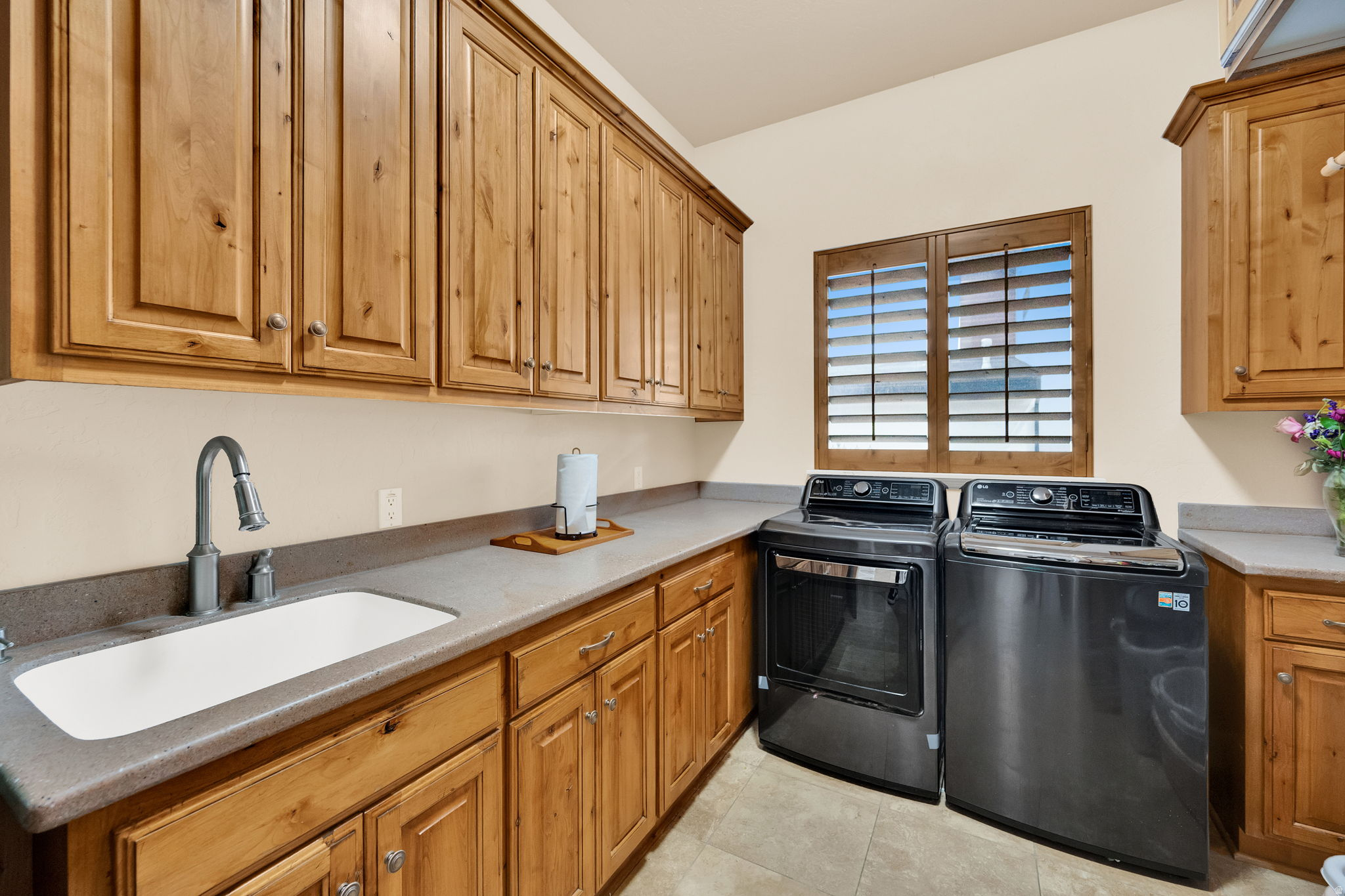 SARATOGA SPRINGS - Residential