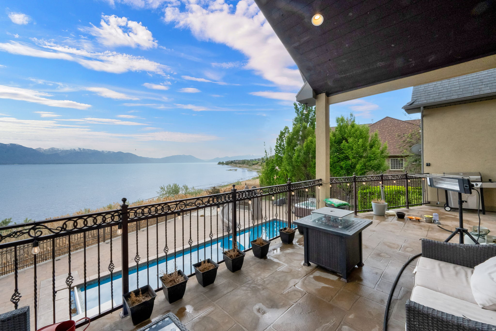 SARATOGA SPRINGS - Residential