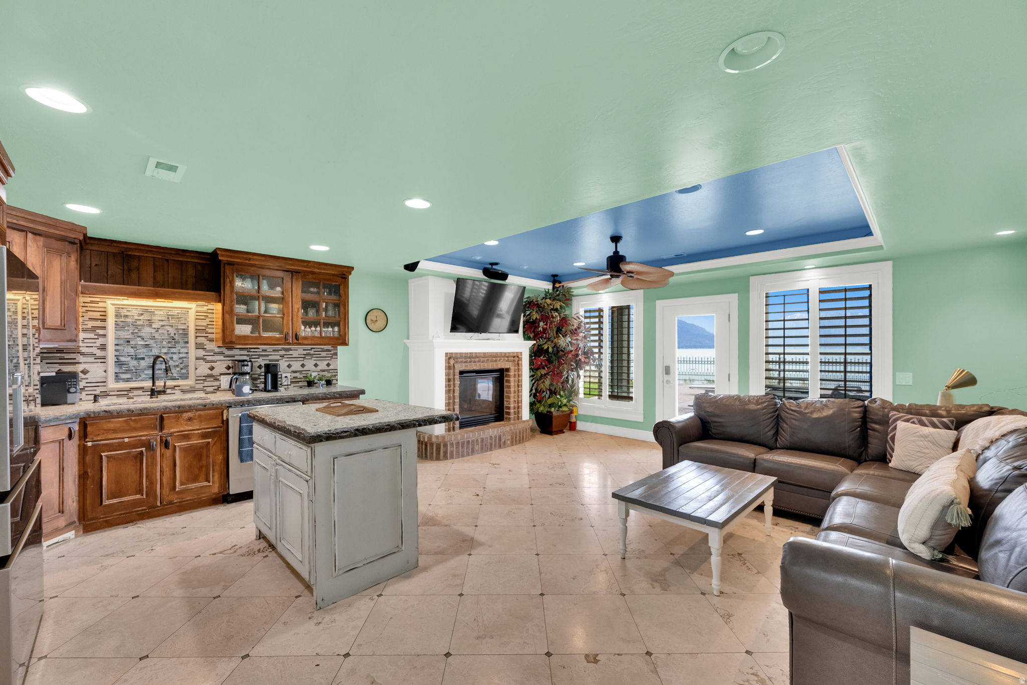 SARATOGA SPRINGS - Residential