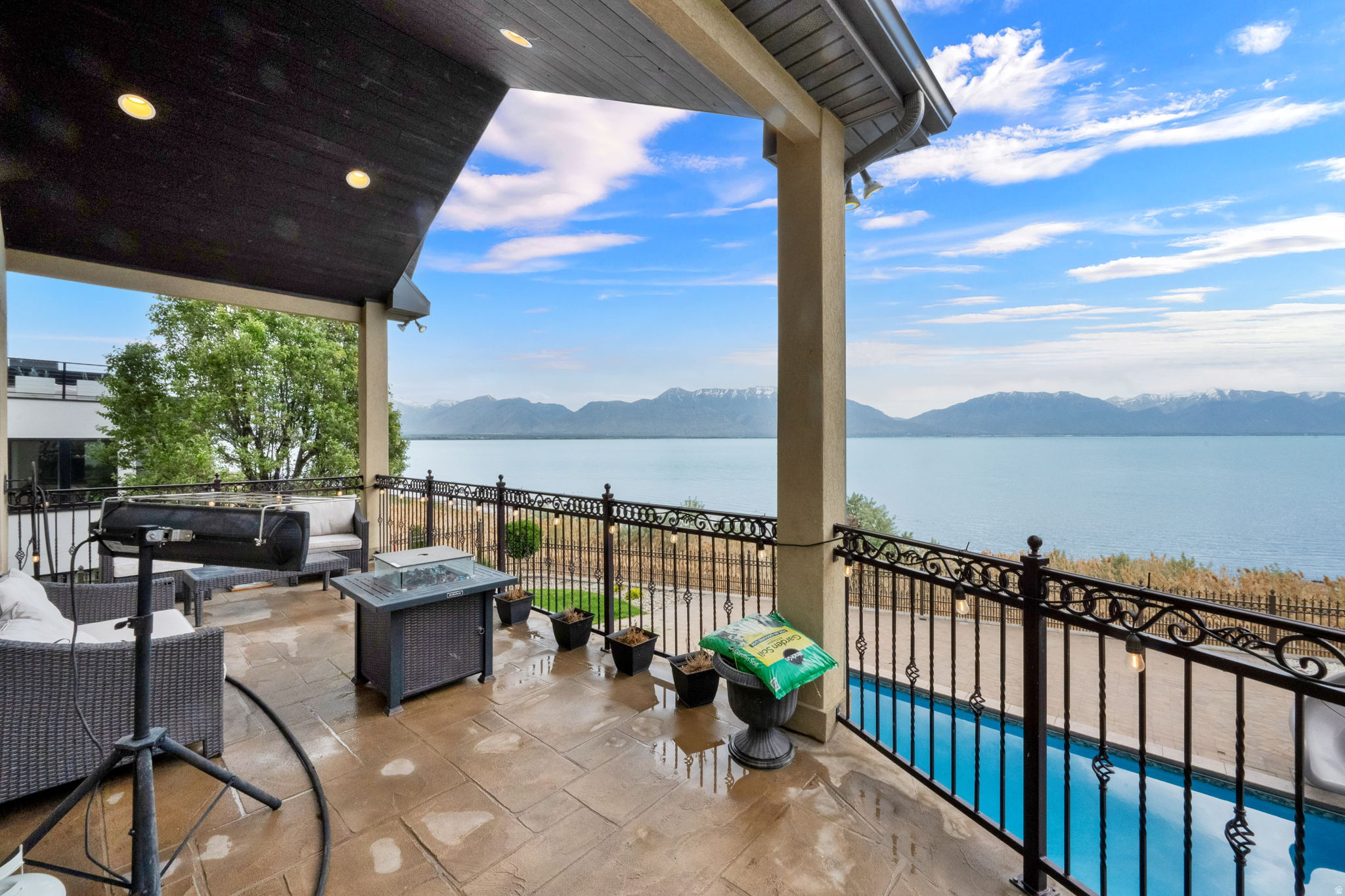 SARATOGA SPRINGS - Residential