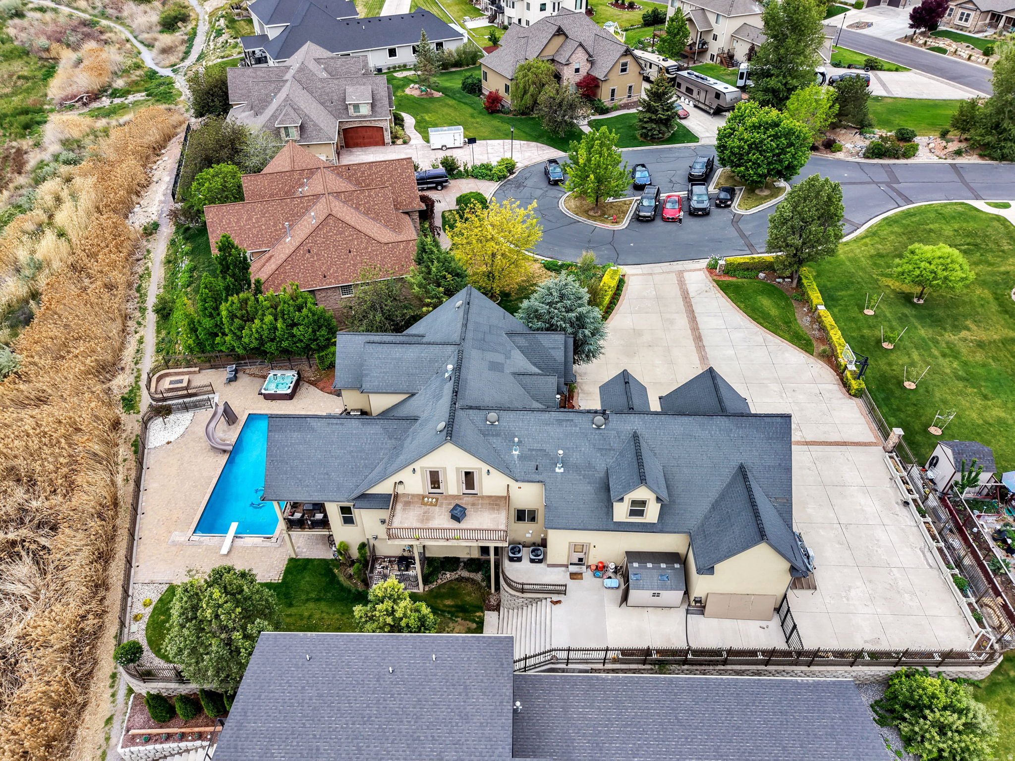 SARATOGA SPRINGS - Residential