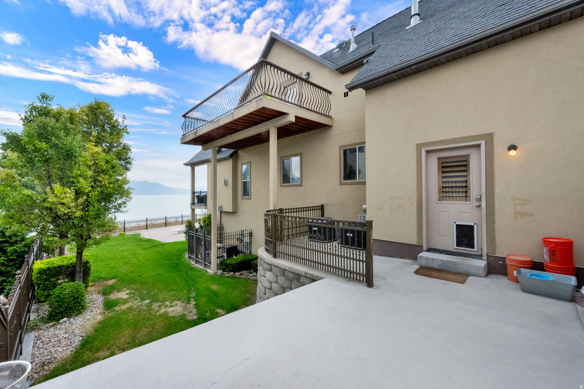 SARATOGA SPRINGS - Residential