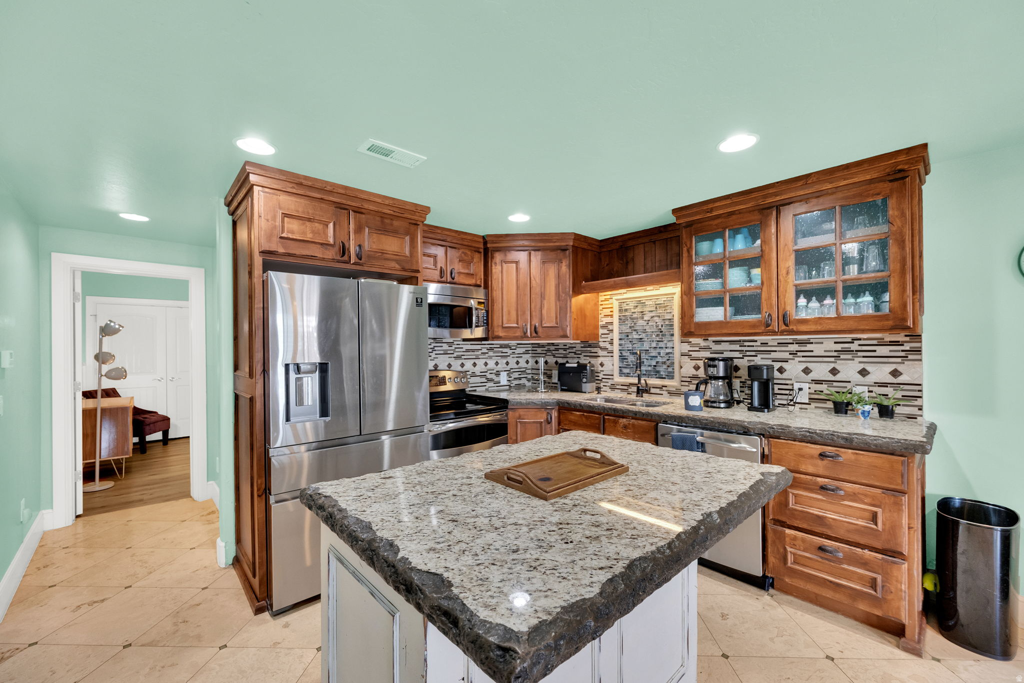 SARATOGA SPRINGS - Residential