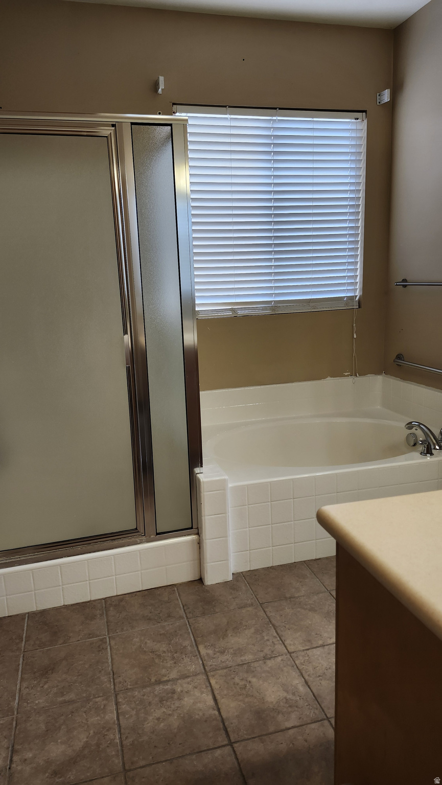 CASTLEWOOD - Residential