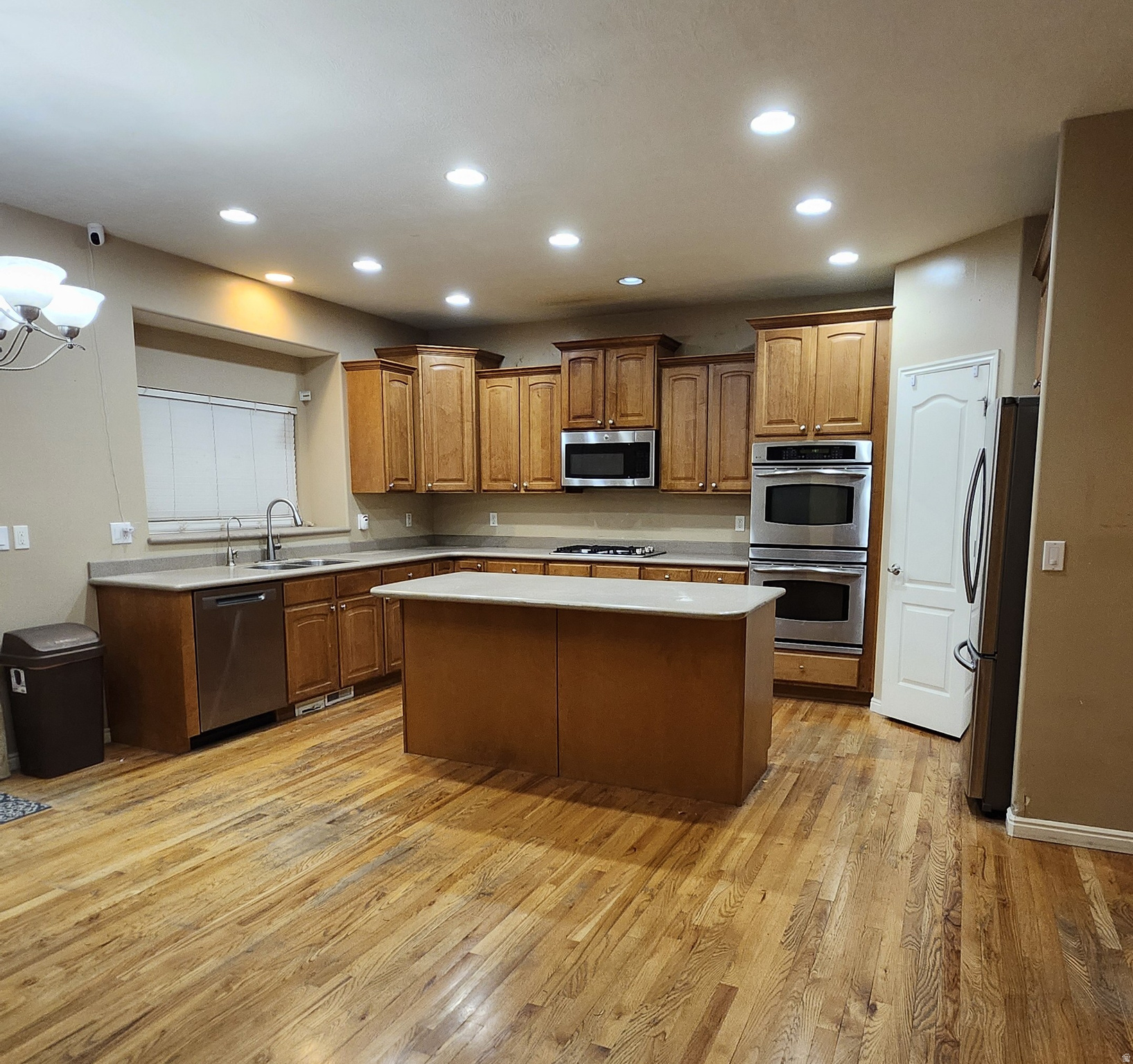 CASTLEWOOD - Residential