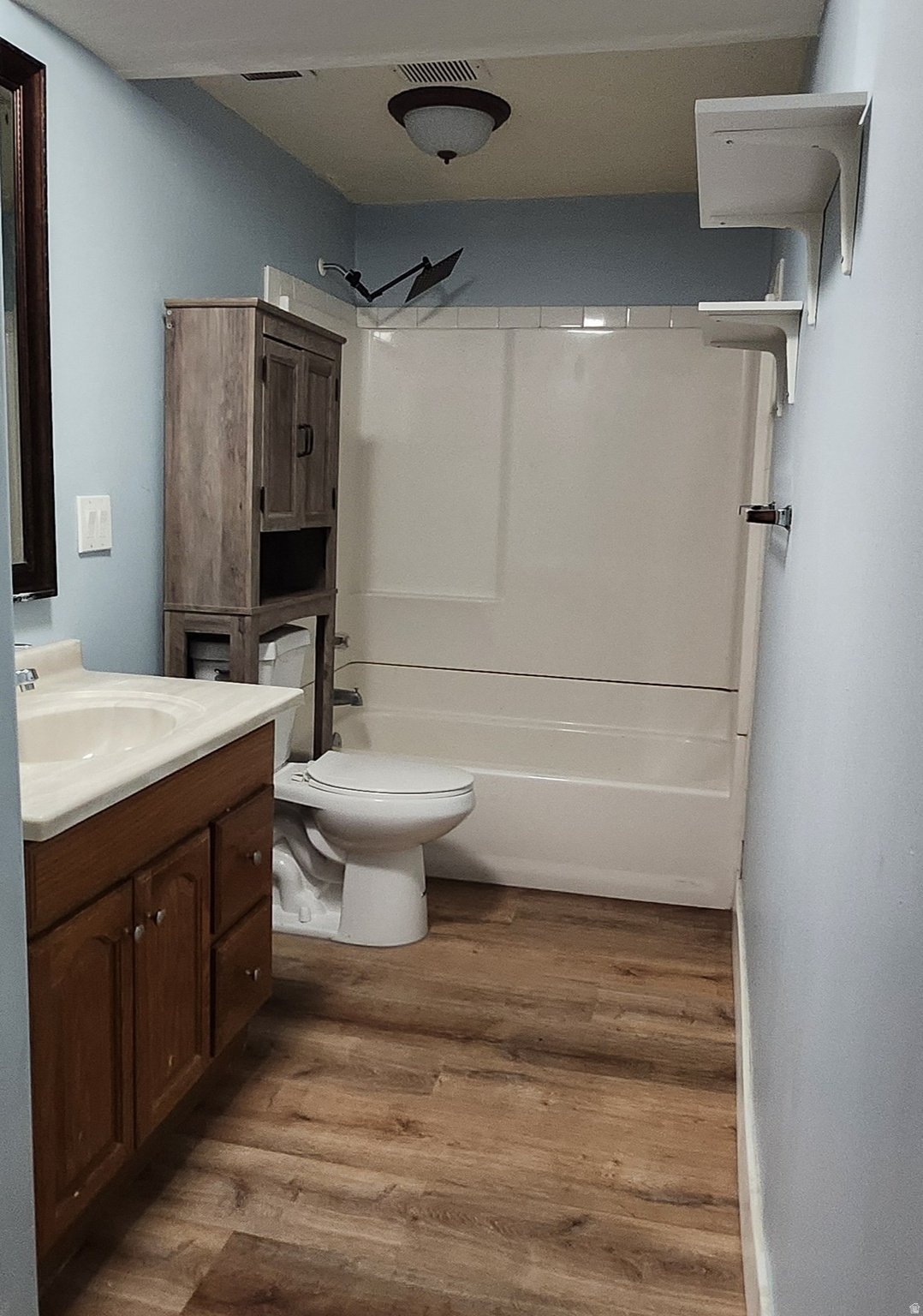 CASTLEWOOD - Residential