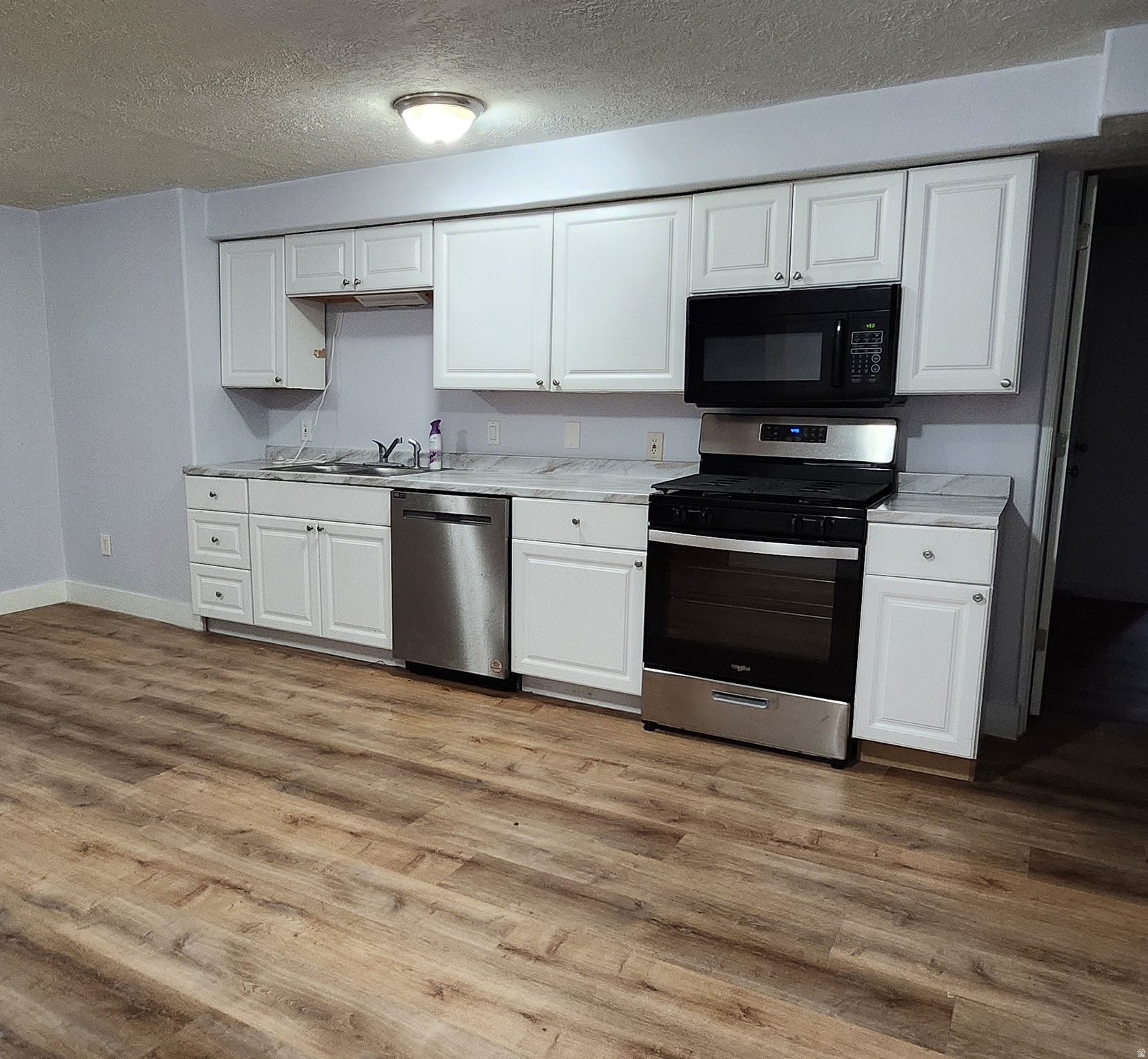 CASTLEWOOD - Residential