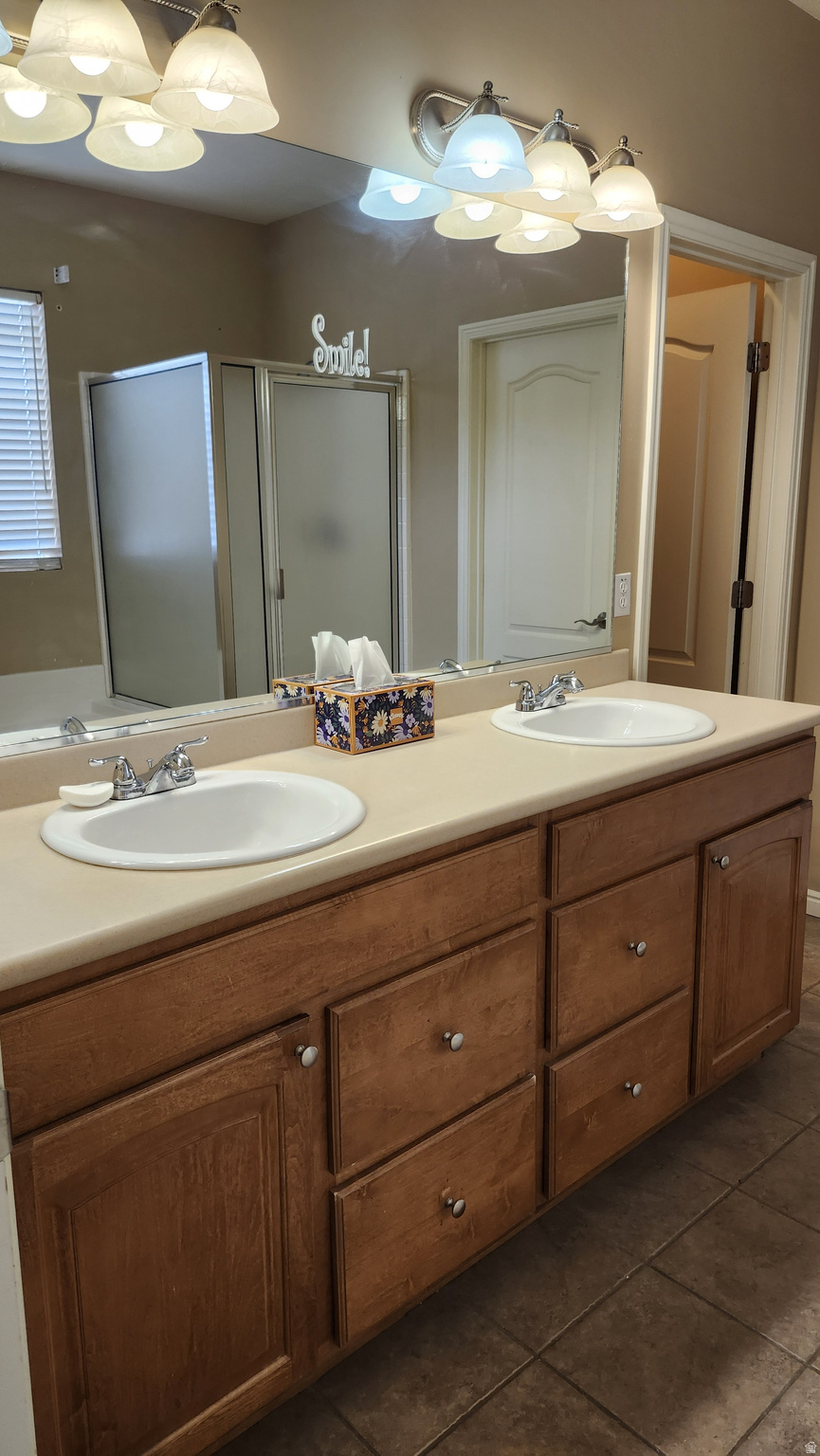 CASTLEWOOD - Residential