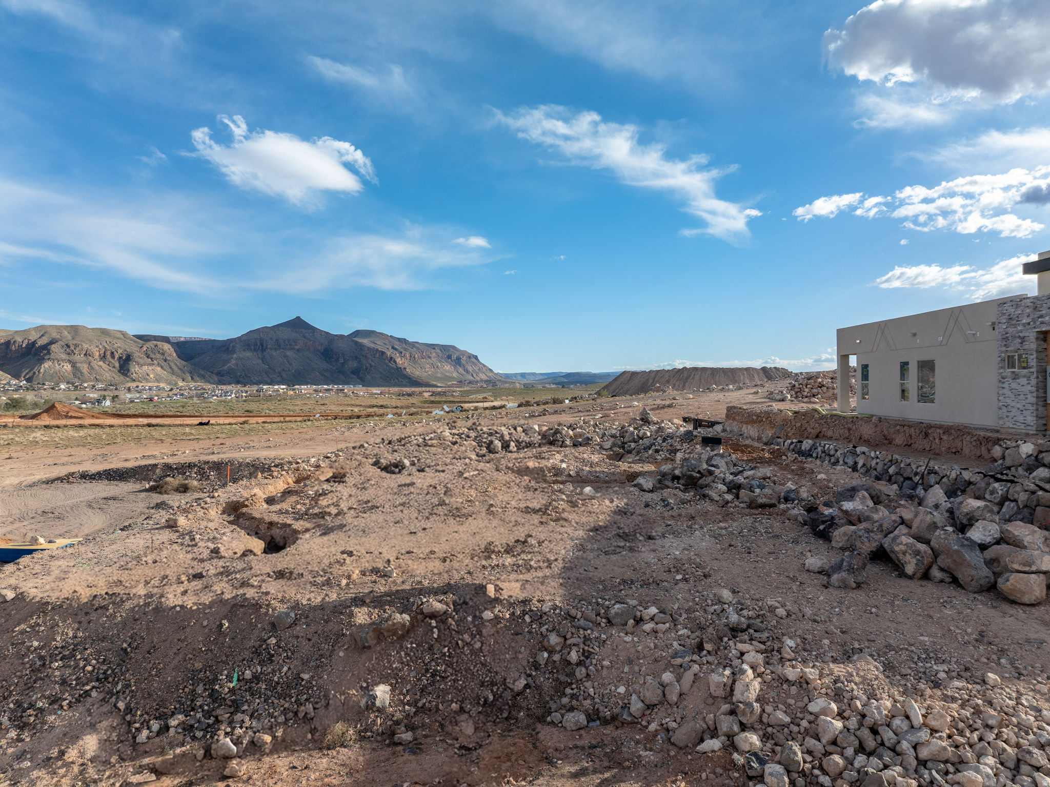 MOUNTAIN VIEW ESTATES - Residential