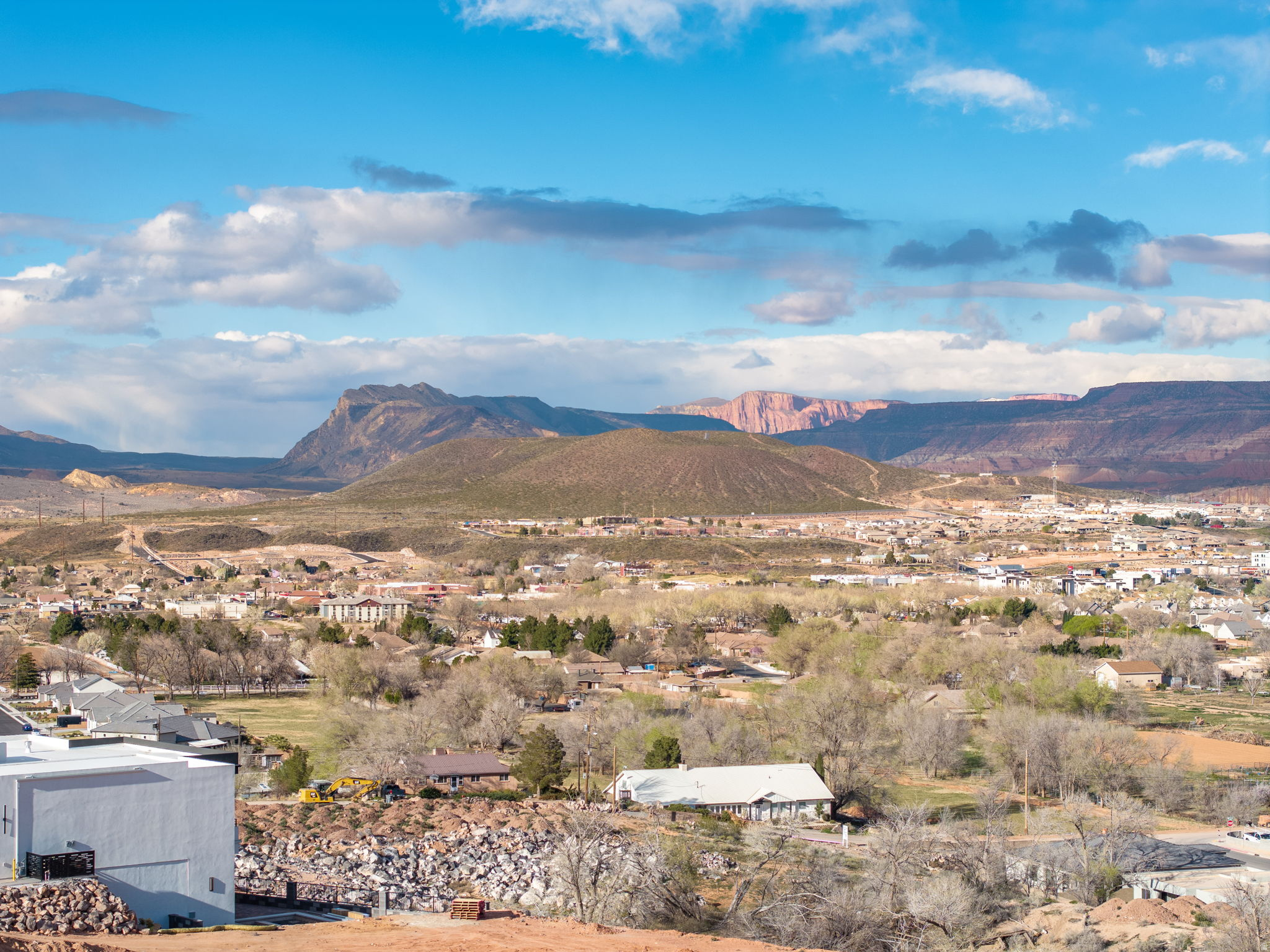 MOUNTAIN VIEW ESTATES - Residential