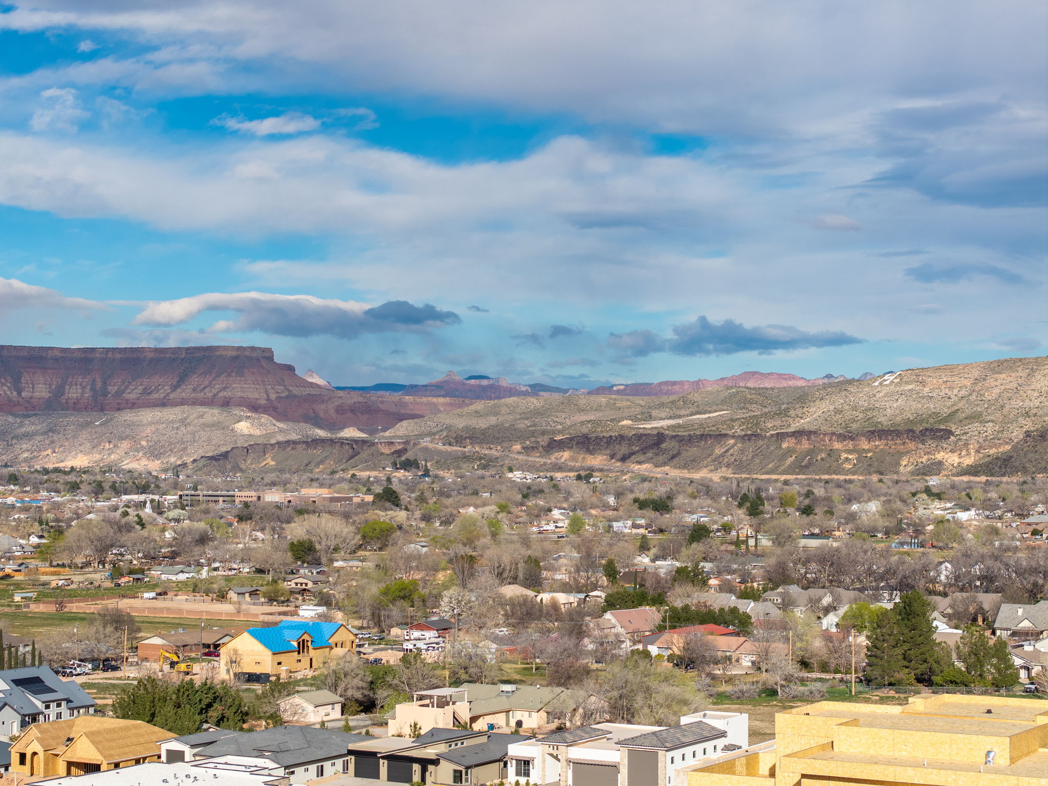 MOUNTAIN VIEW ESTATES - Residential