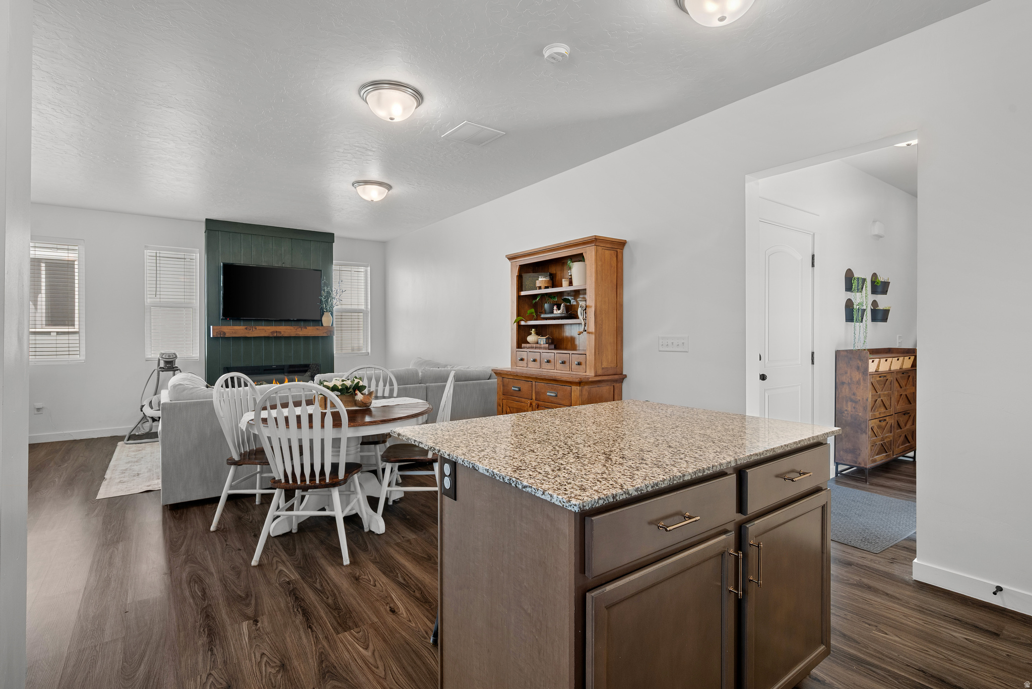 ARROWHEAD COTTAGES - Residential