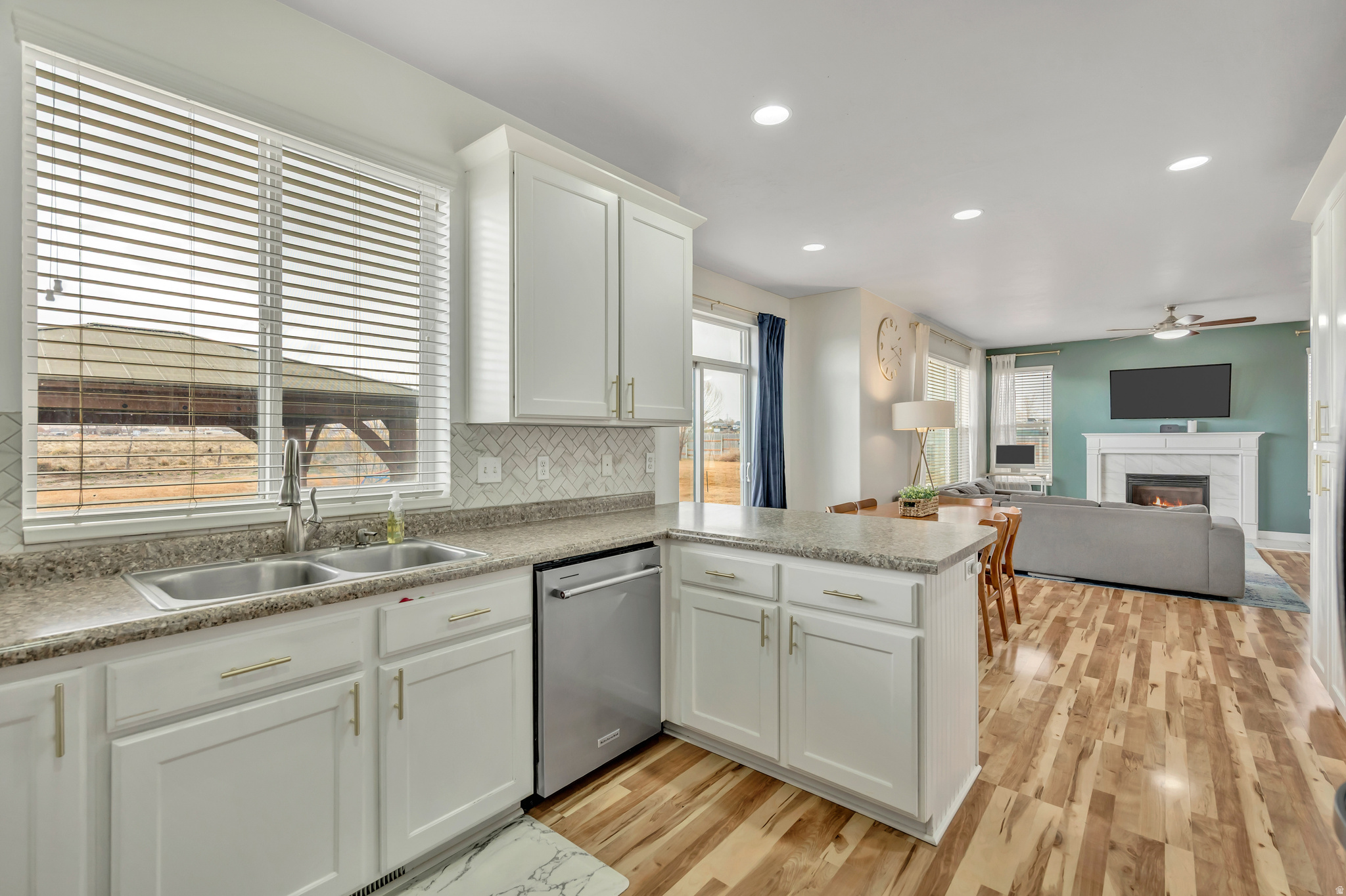 SPIRAL SPRINGS - Residential