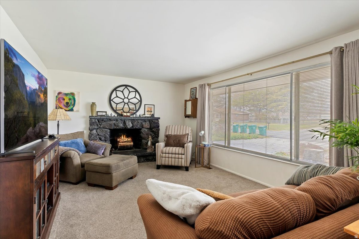 RIVERTON MEADOWS - Residential