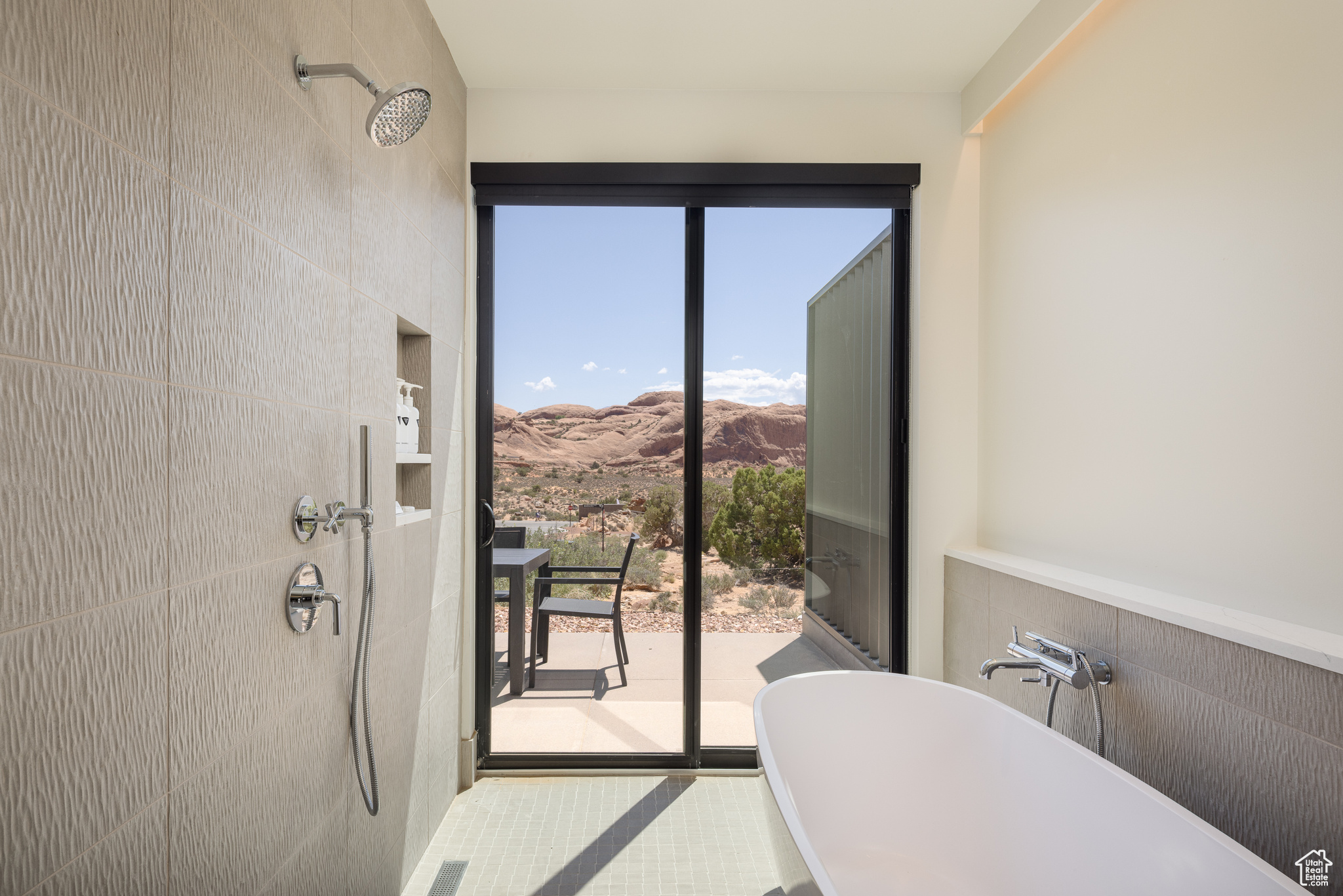 LIONSBACK RESORT - Residential