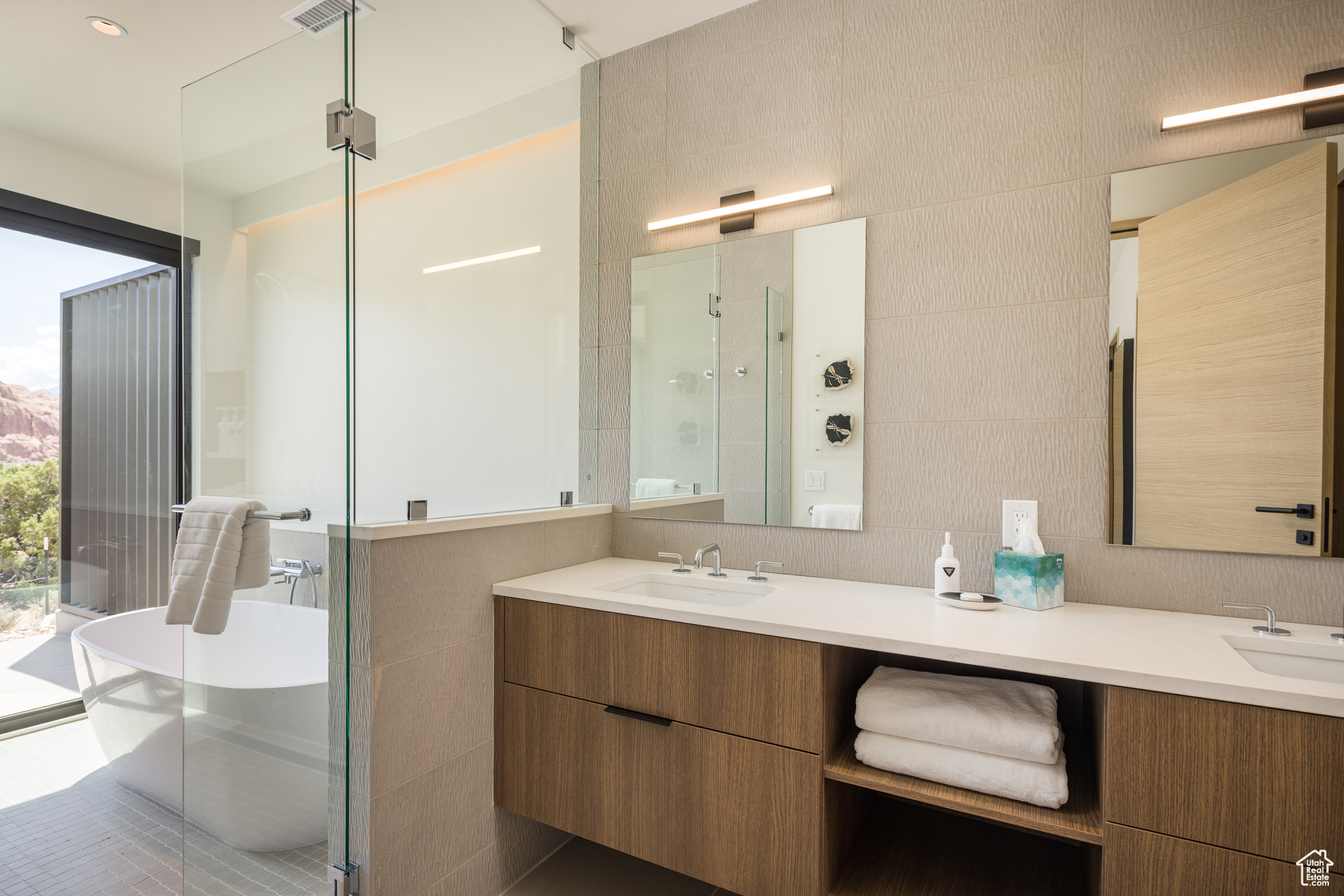 LIONSBACK RESORT - Residential