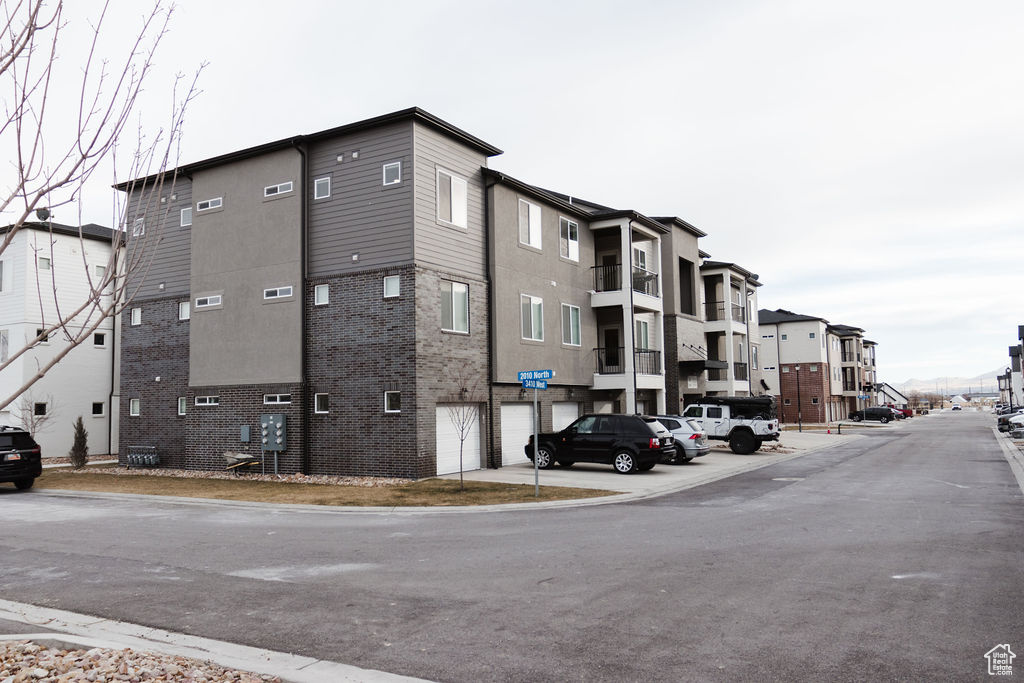 Immaculate top floor condo available in the sought after Timp Point community. This home features a bright, open floorplan with vaulted ceilings, stainless steel appliances, and top down bottom up shades. Located in the prime Lehi location offers quick access schools, parks, and Traverse Mountain shopping and dining. The Timp Point Community features many amenities with a pool, pickleball court, and clubhouse. Come see this beautiful condo in person and make an appointment today! Square footage figures are provided as a courtesy estimate only.  Buyer is advised to obtain an independent measurement.