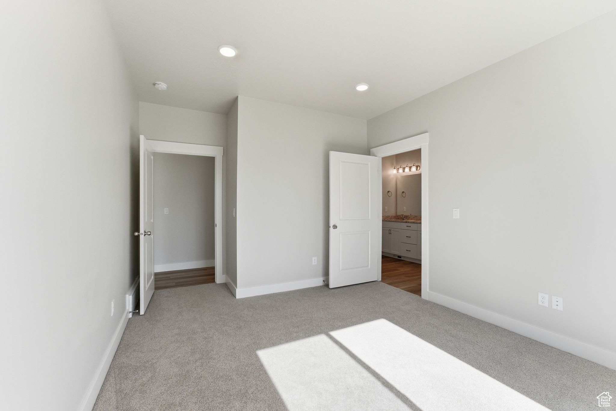 SUNRISE RANCH - Residential