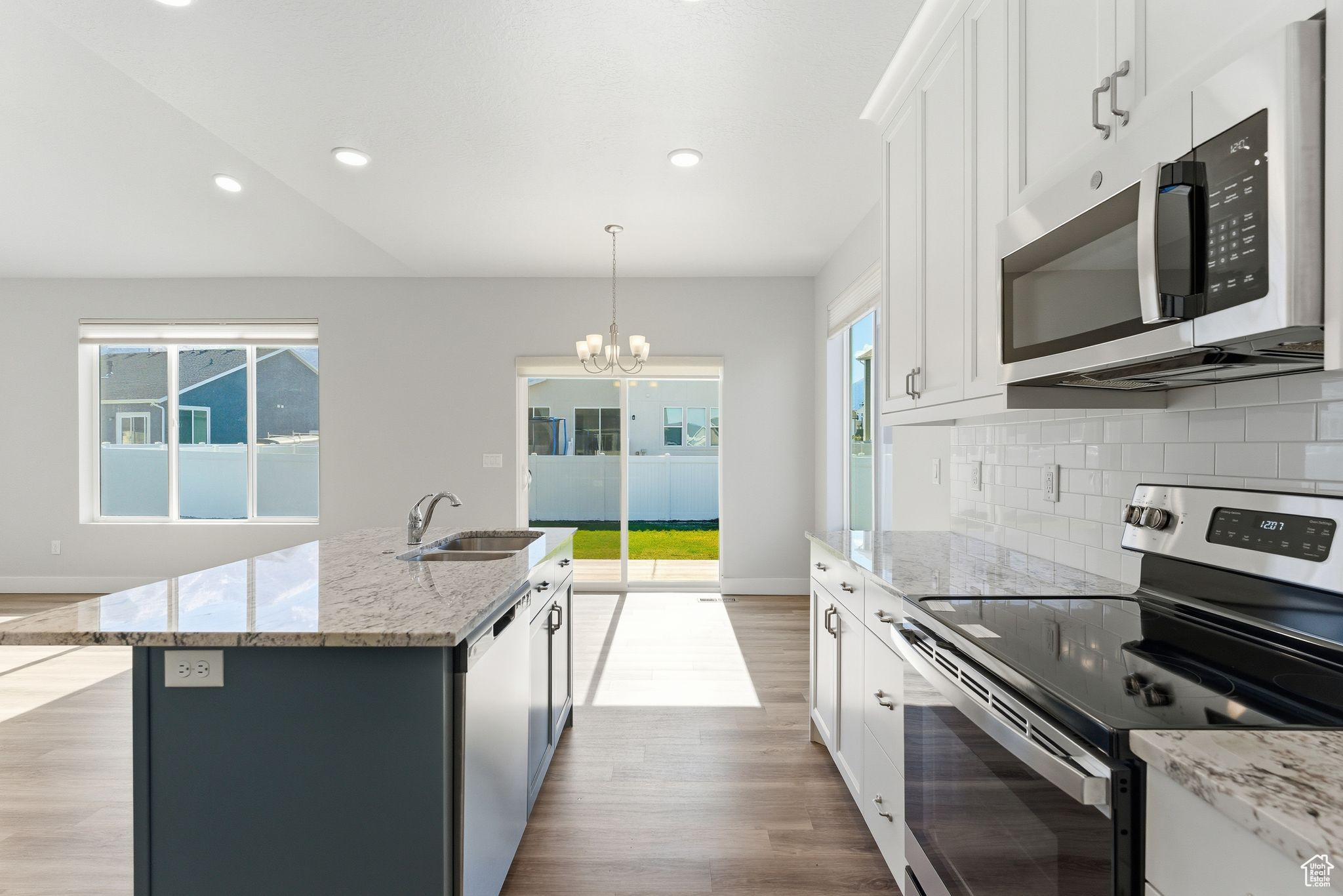 SUNRISE RANCH - Residential