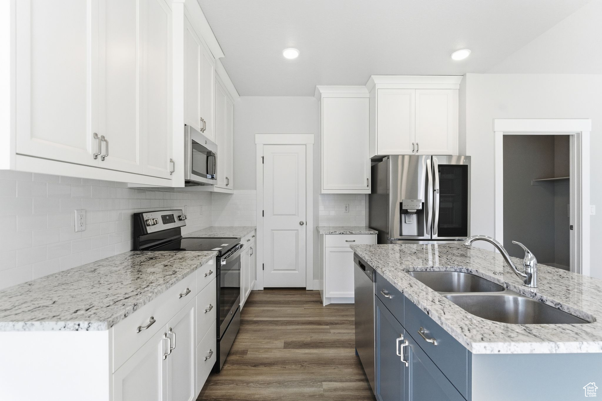 SUNRISE RANCH - Residential