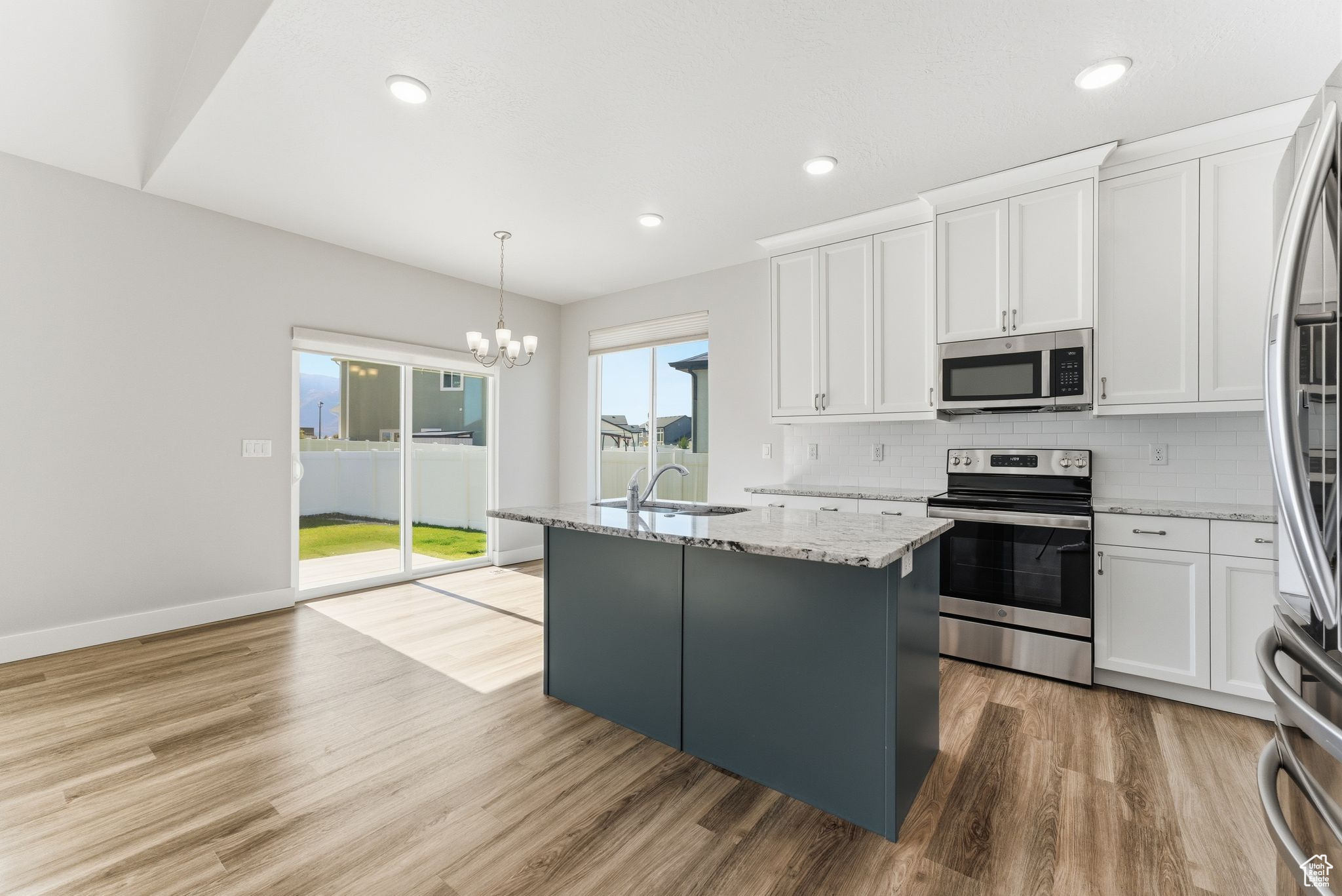 SUNRISE RANCH - Residential