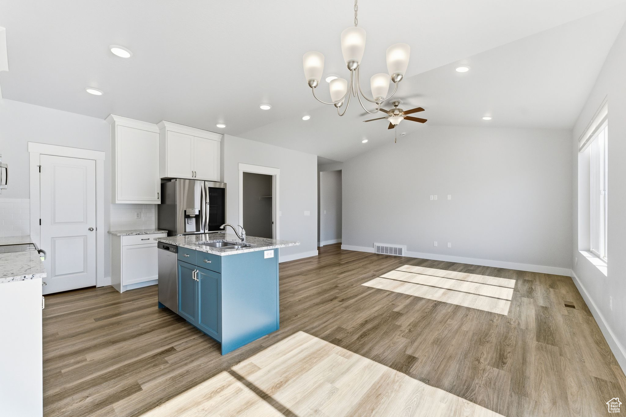 SUNRISE RANCH - Residential