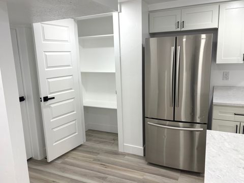 Tiny photo for 4125 W BENVIEW DR, West Valley City, UT 84120 (MLS # 2141692)