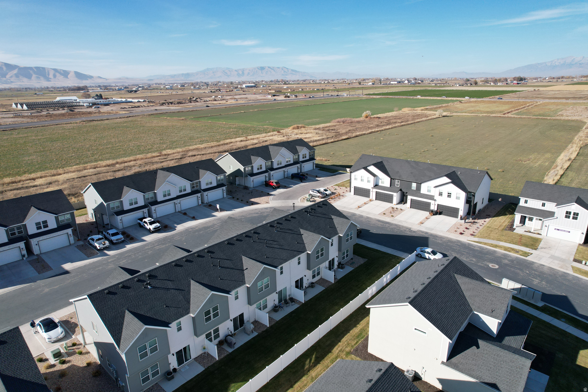 SUMMER SPRINGS - Residential