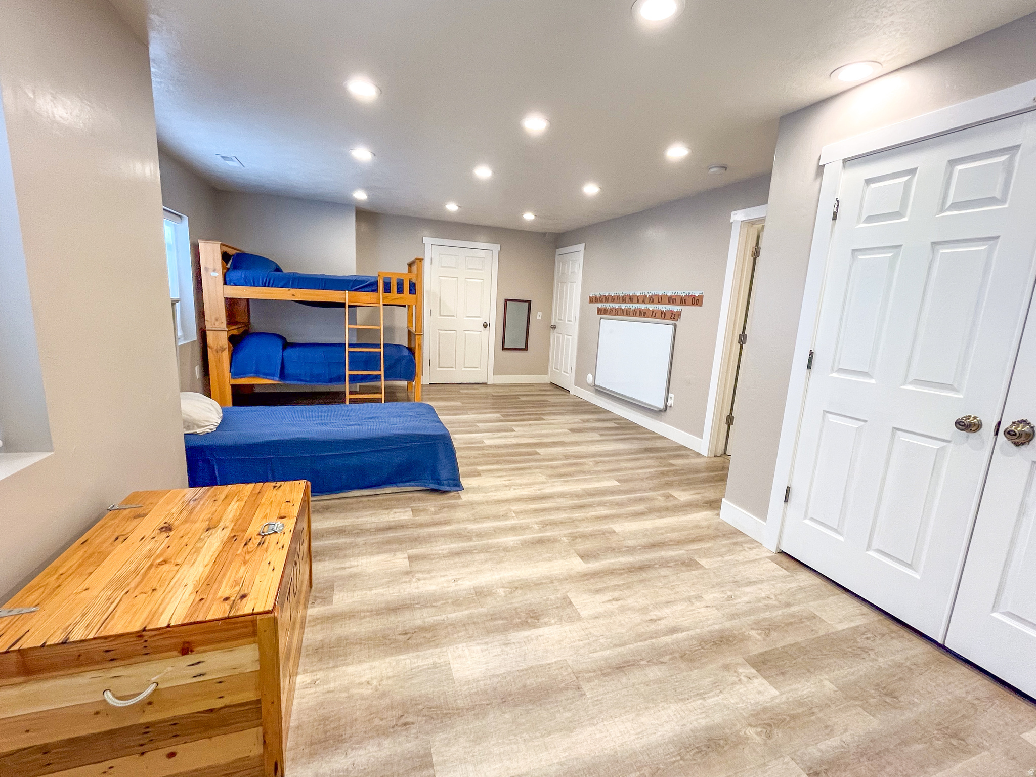 THE BENCHES SOUTH RI - Residential