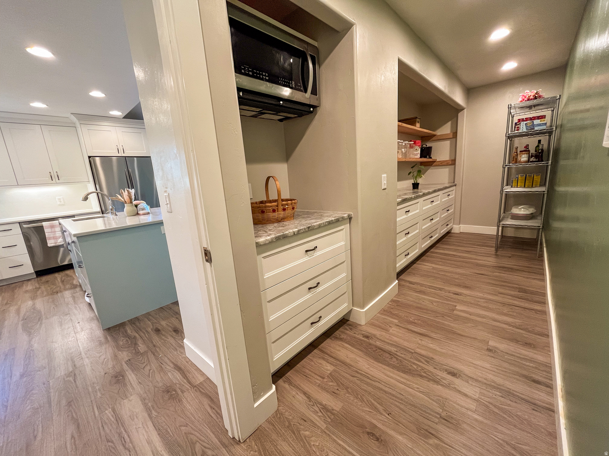 THE BENCHES SOUTH RI - Residential