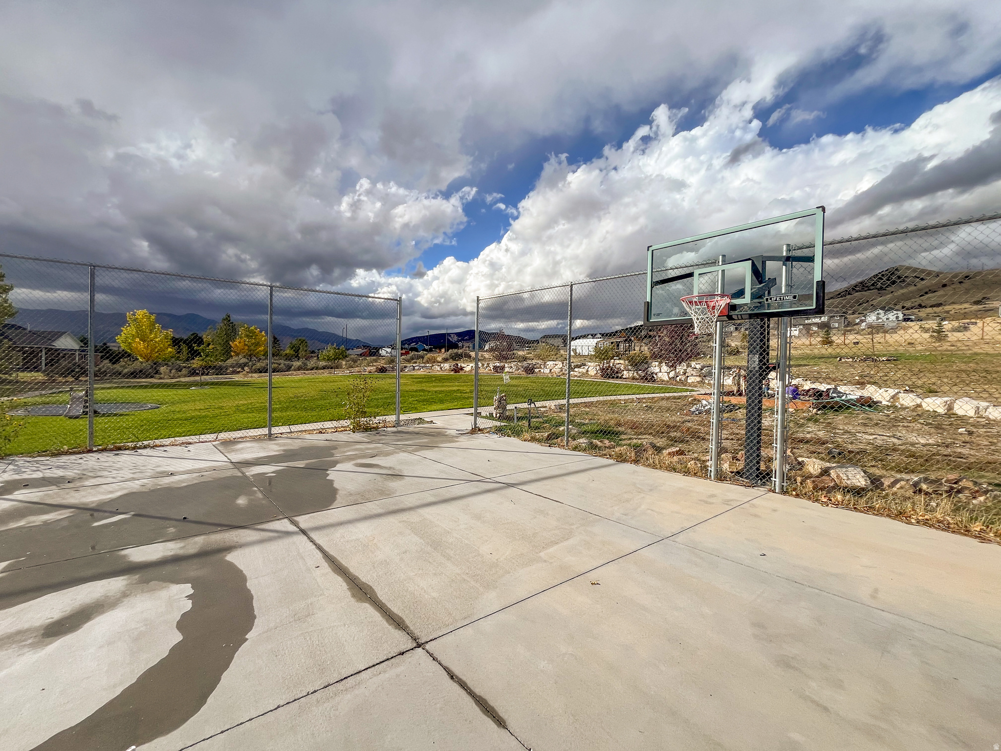 THE BENCHES SOUTH RI - Residential