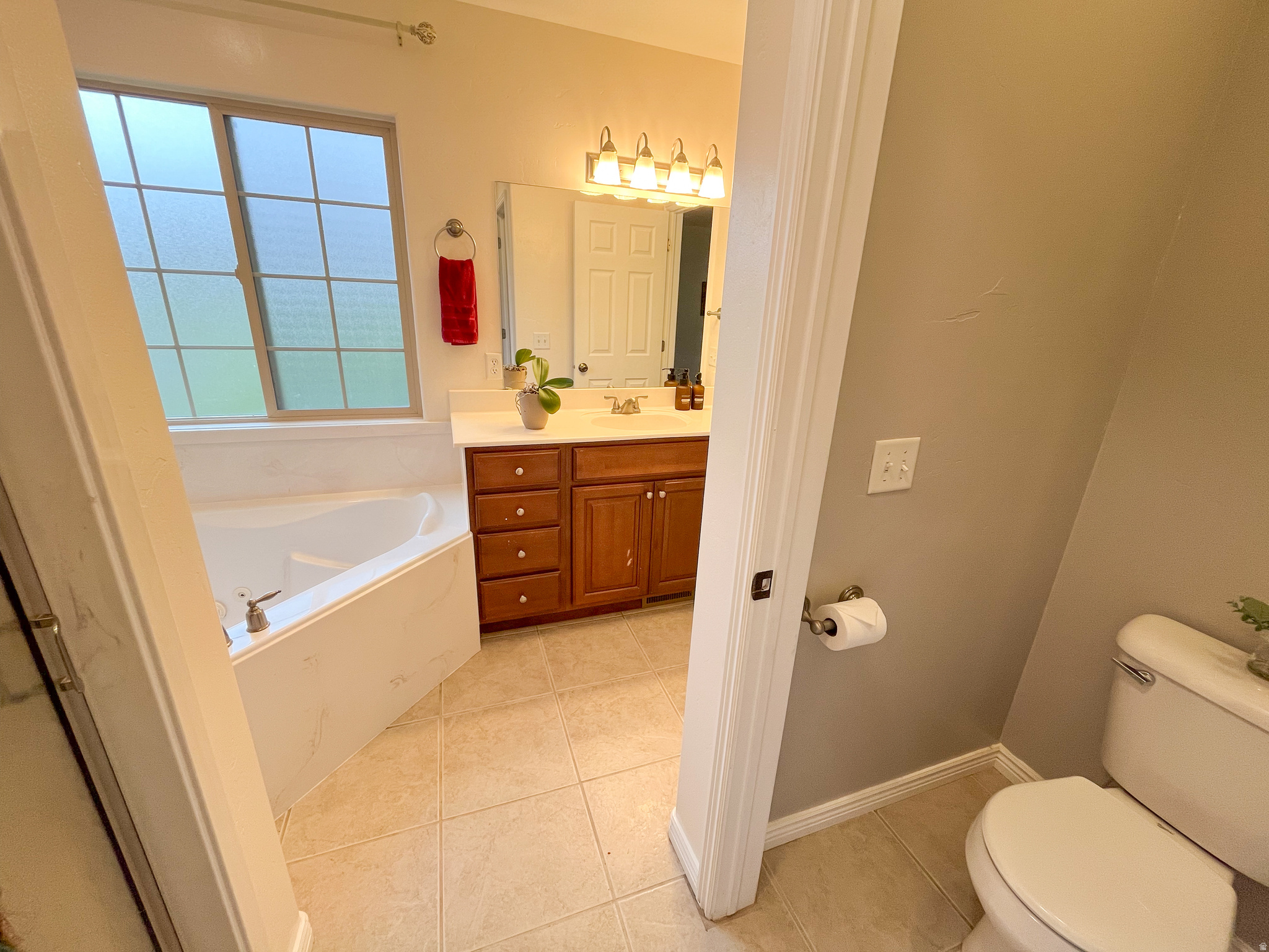 THE BENCHES SOUTH RI - Residential