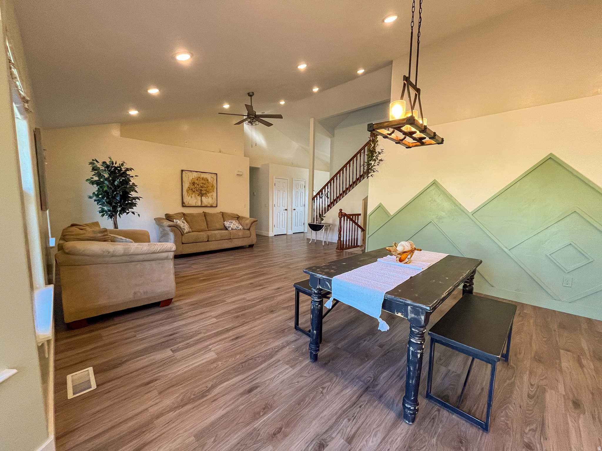 THE BENCHES SOUTH RI - Residential