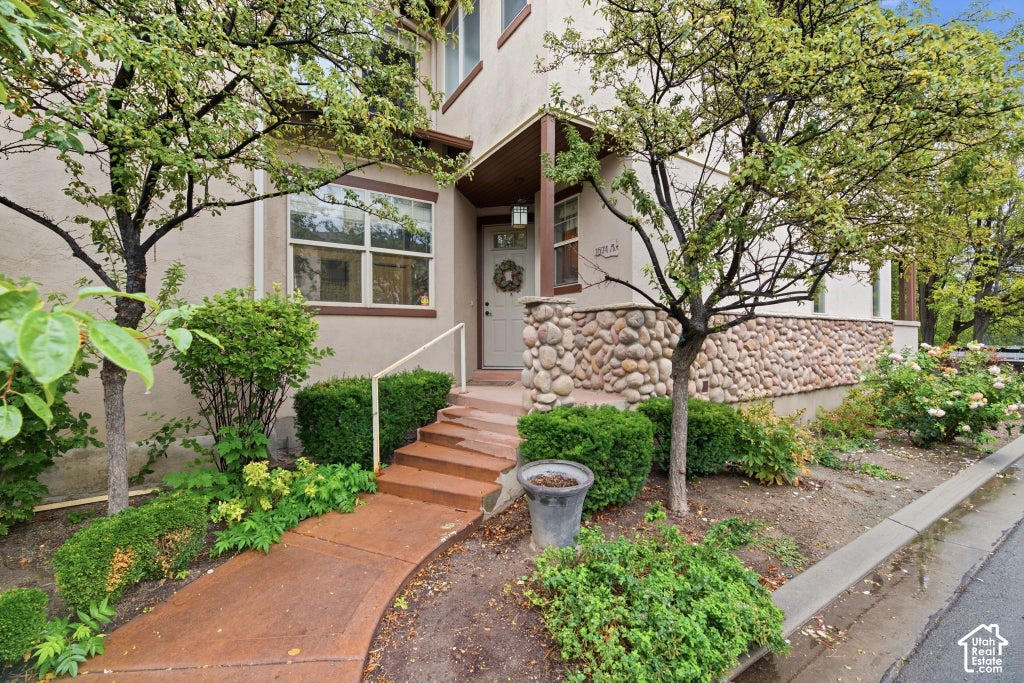 Photo of 1674 E KELMSCOTT CT #A, Holladay, UT 84124 (MLS # 2188275)