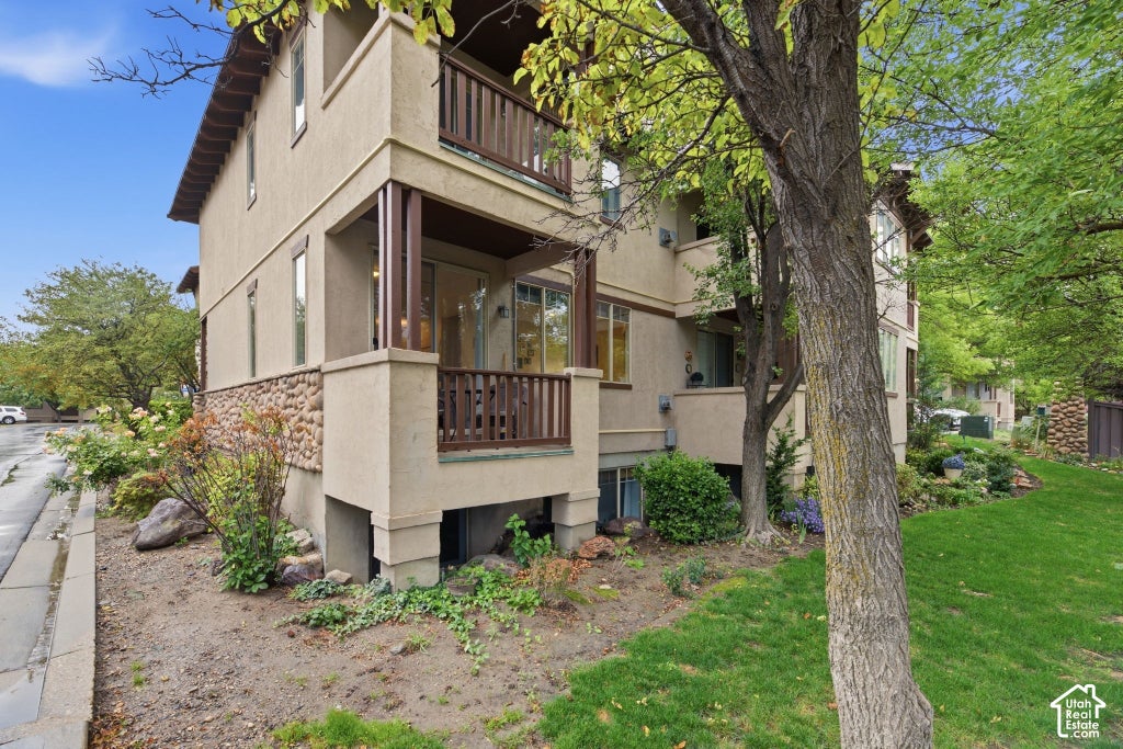 Photo of 1674 E KELMSCOTT CT #A, Holladay, UT 84124 (MLS # 2188275)