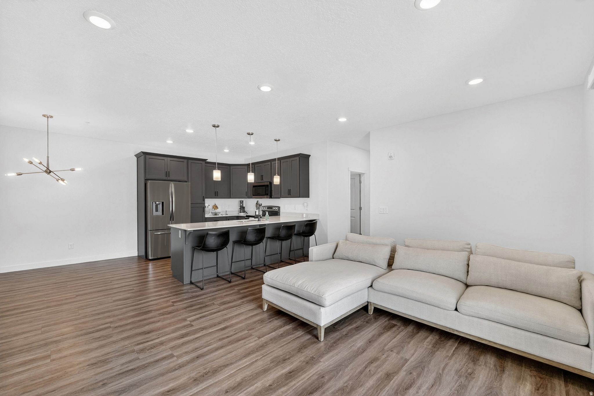 VISTA VIEW CONDOMINI - Residential