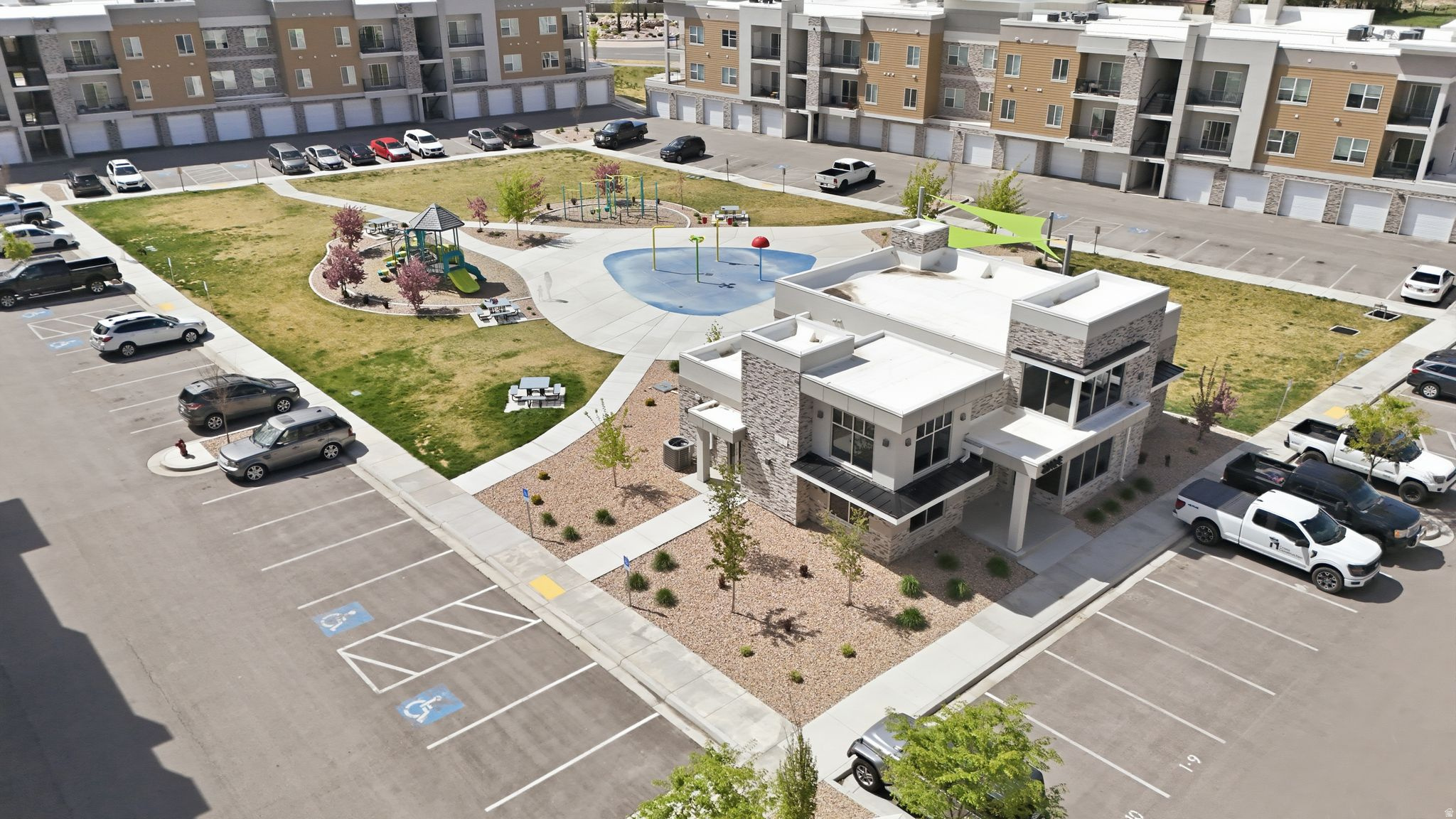 VISTA VIEW CONDOMINI - Residential