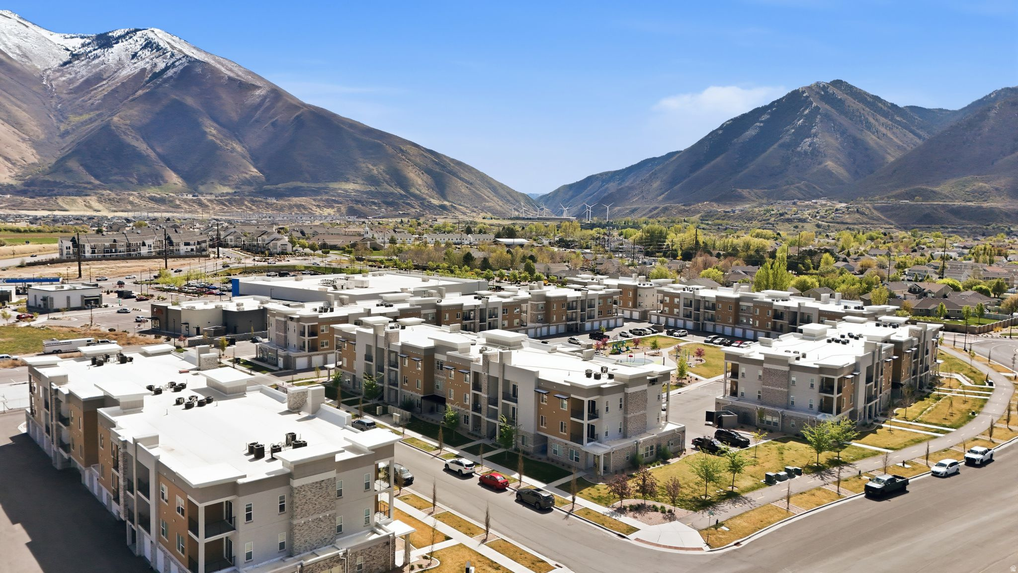 VISTA VIEW CONDOMINI - Residential